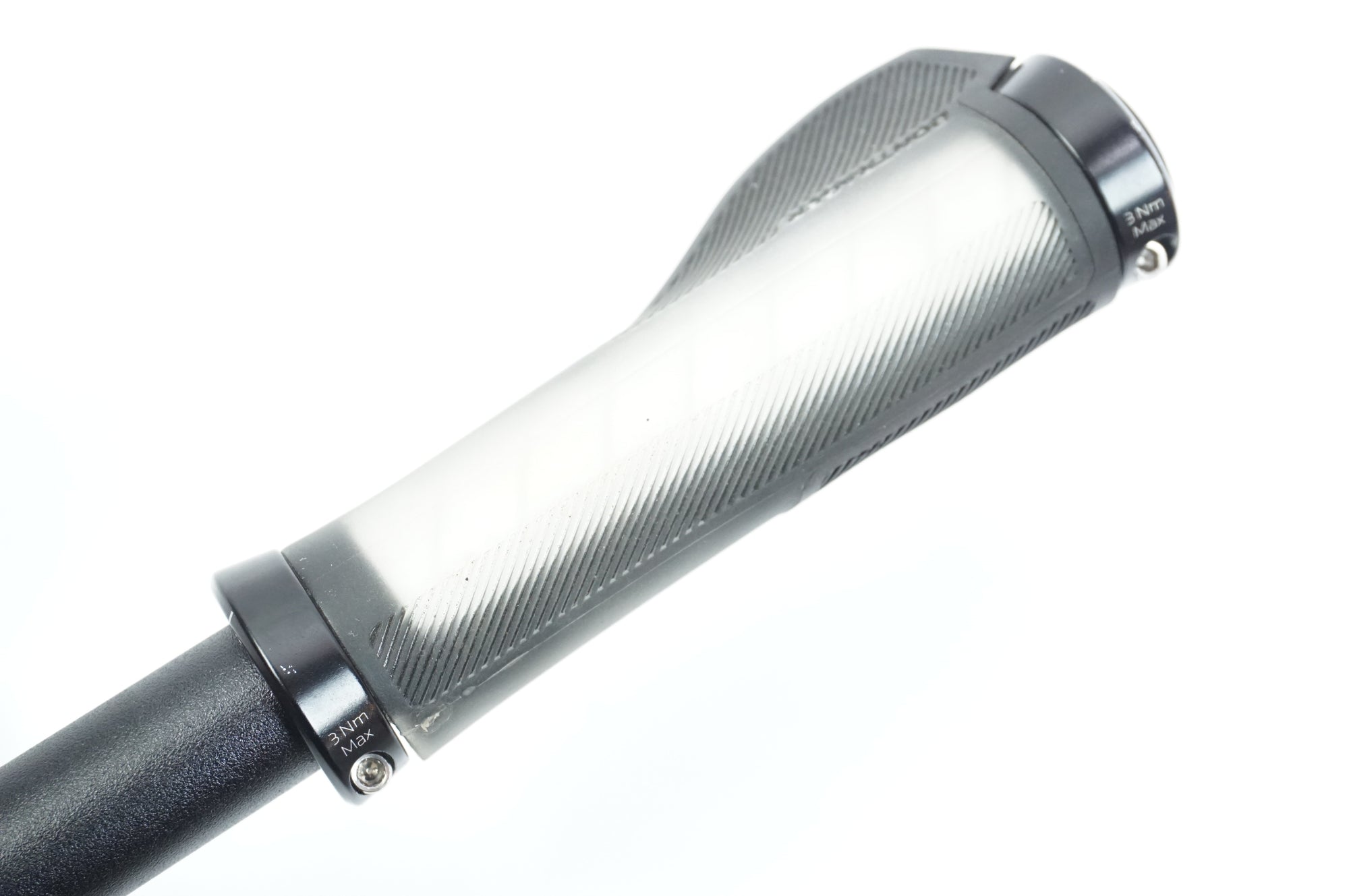 BONTRAGER 「ボントレガー」 ISOZONE φ31.8 660mm ハンドル / 中目黒店