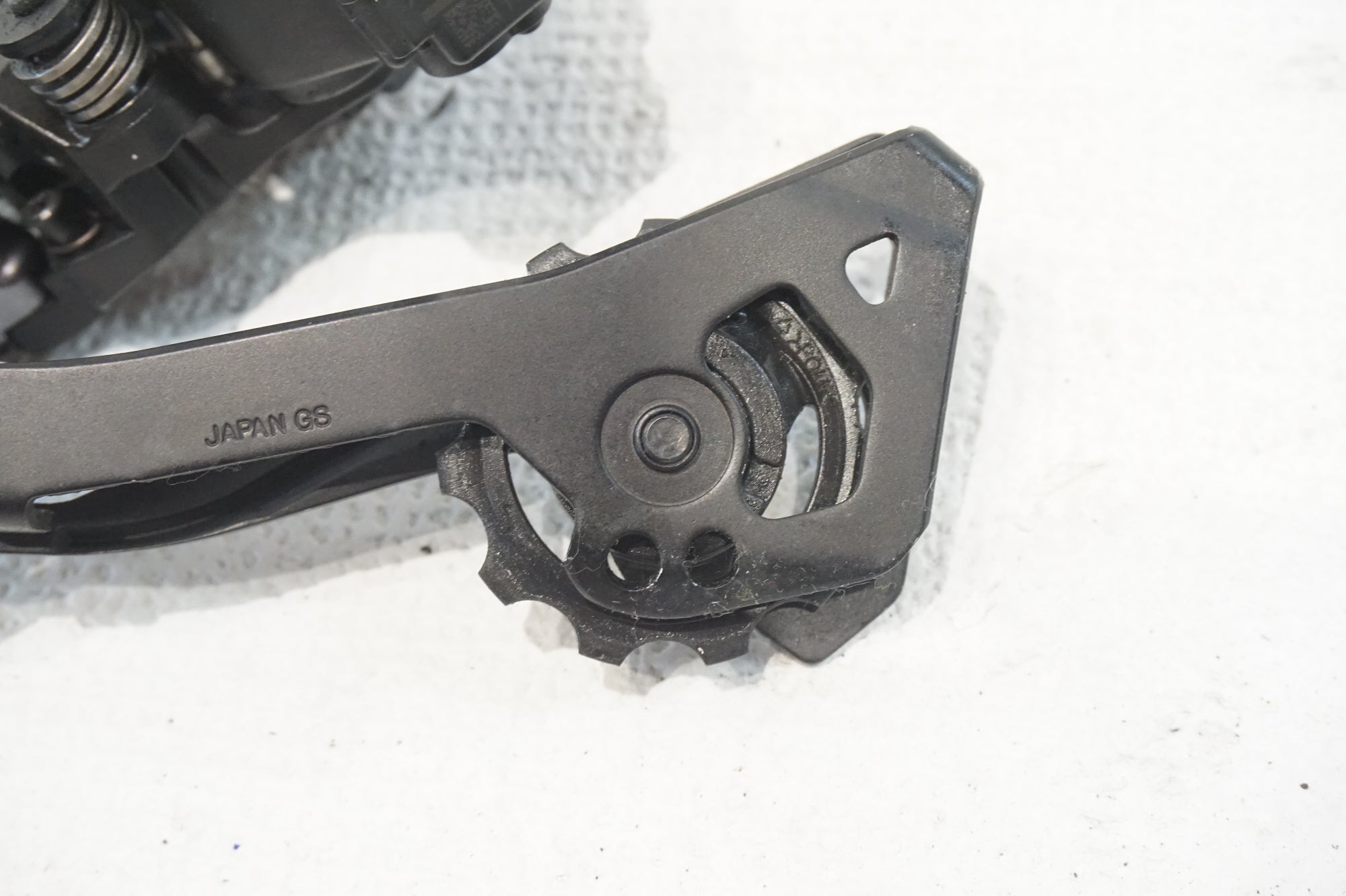 SHIMANO 「シマノ」 ULTEGRA R8070 R8050 R8000 コンポ6点(ST,FD,RD,BR,FC,CS) バッテリー・ディスクローター セット / 横浜戸塚店