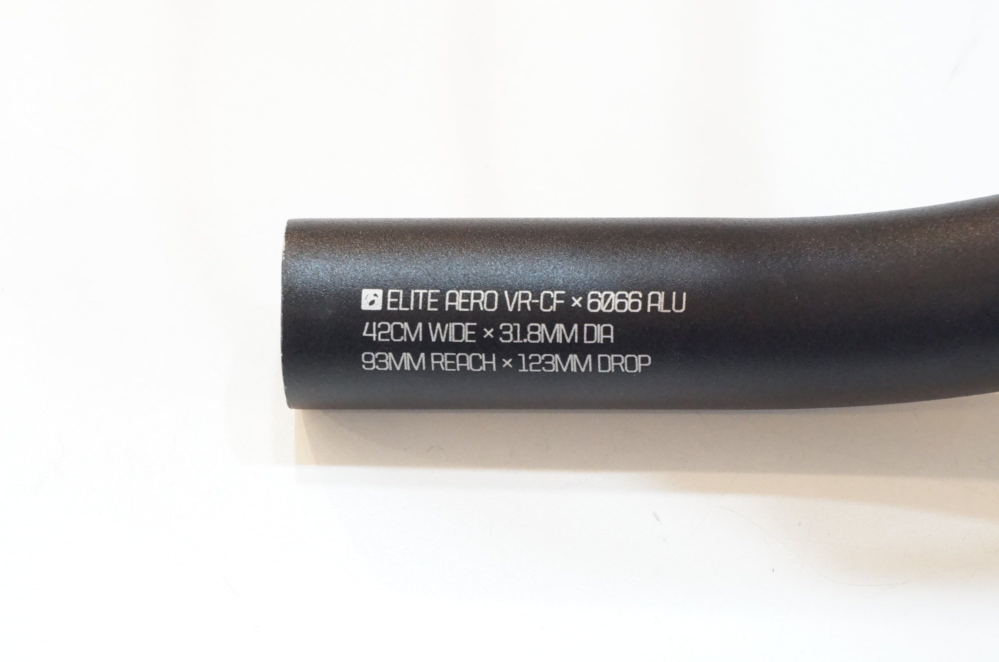 BONTRAGER 「ボントレガー」 ELITE AERO VR-CF φ31.8 440mm ハンドル / バイチャリ浦和ベース