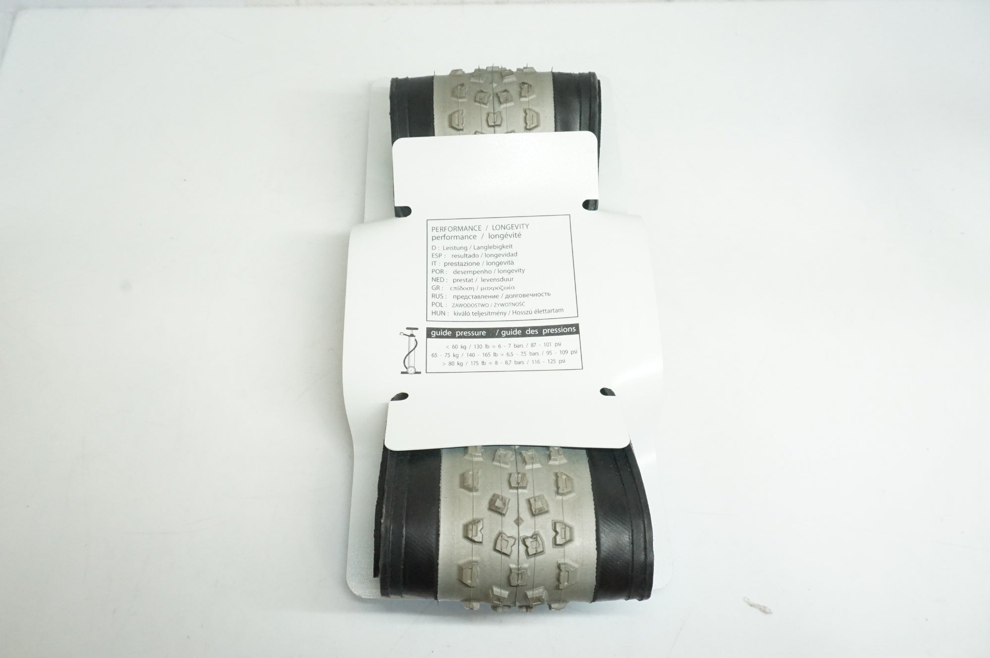 HUTCHINSON 「ハッチンソン」 BULLDOG CX 700×34C タイヤ / 大宮店