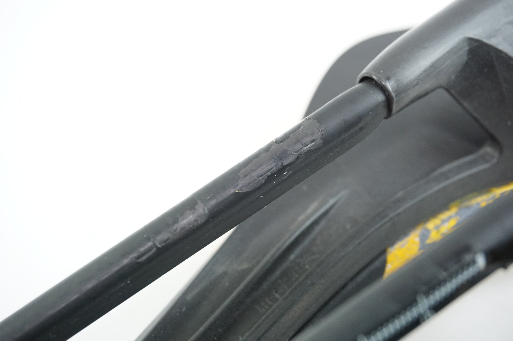 SELLE ITALIA 「セライタリア」 SP-01 SUPER FLOW KIT CARBONIO TDF EDITION サドル / 中目黒店