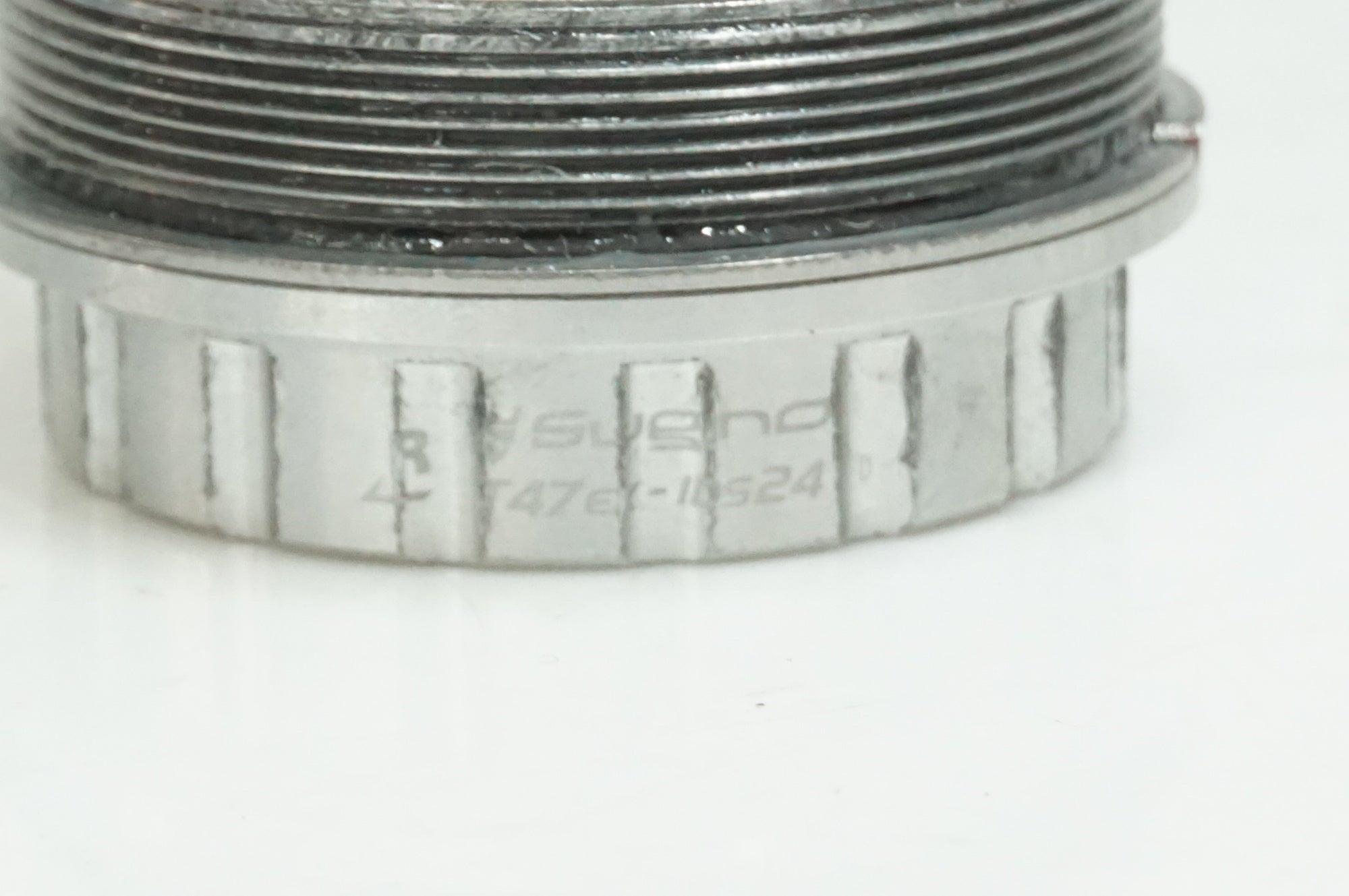 SUGINO 「スギノ」 T47EX-IDS24 STEEL ボトムブラケット / 大宮店