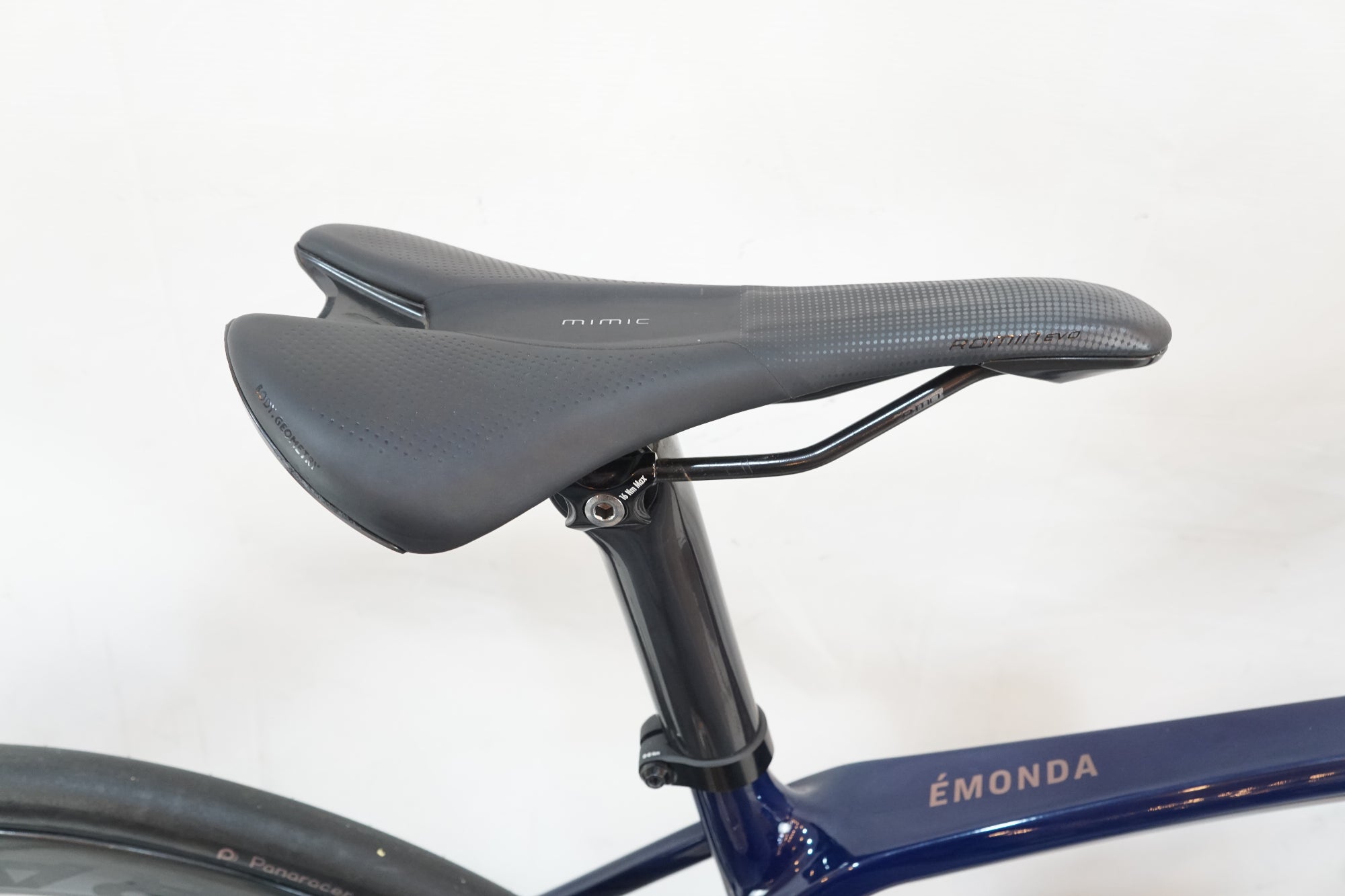 TREK 「トレック」 EMONDA SL5 2024年モデル ロードバイク / バイチャリ浦和ベース