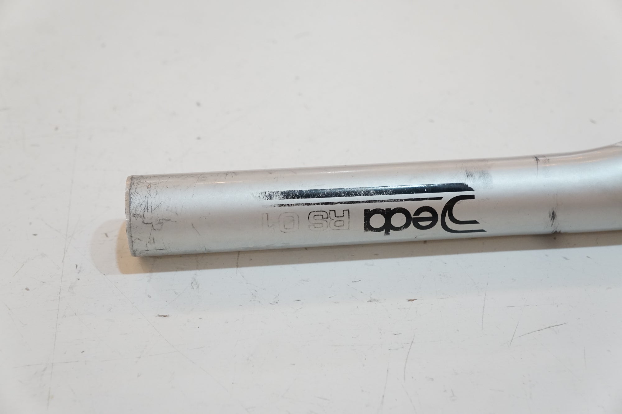 DEDA 「デダ」 RS01 φ27.2 220mm シートポスト / バイチャリ浦和ベース