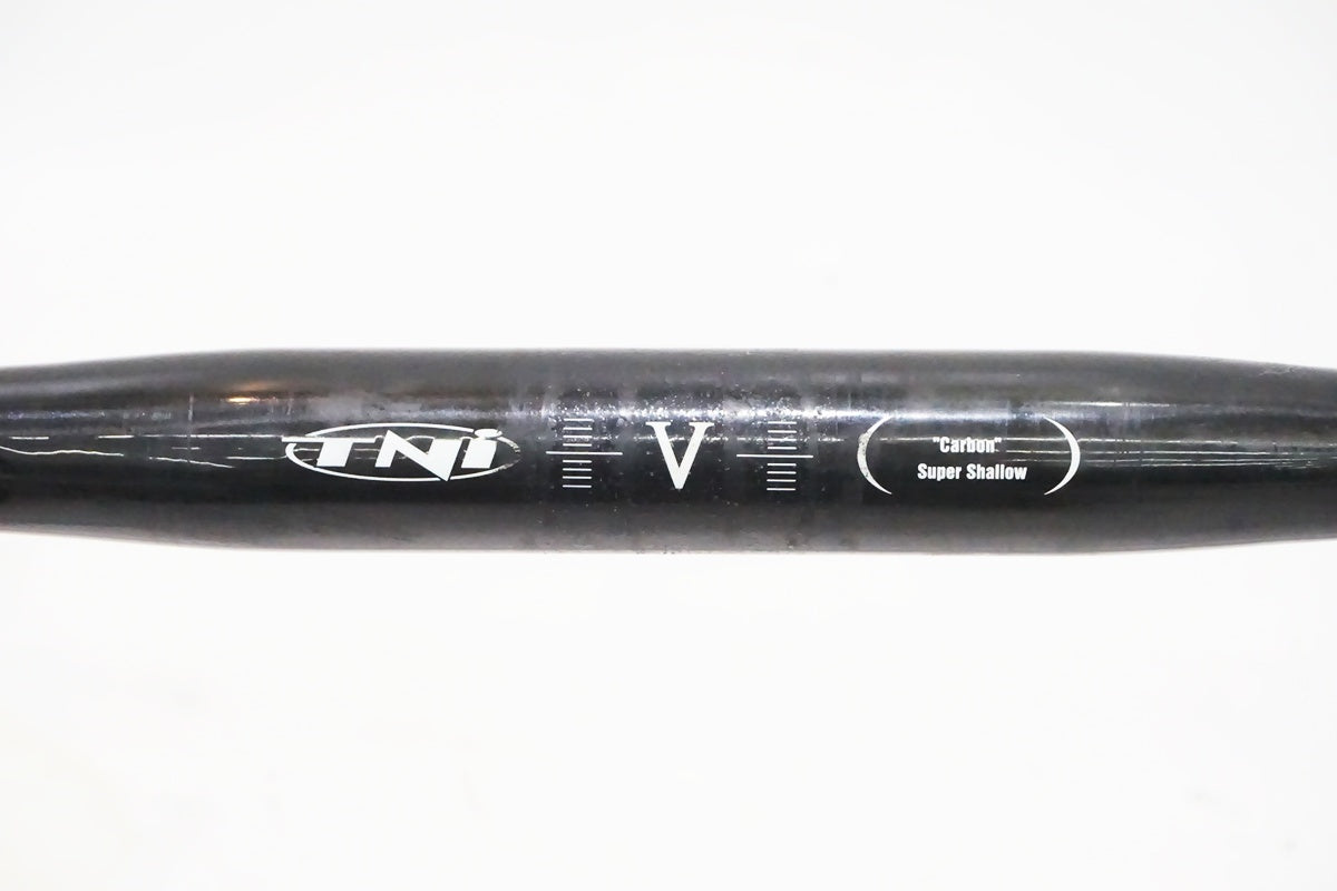 TNI「ティーエヌアイ」 CARBON SUPER SHALLOW φ31.8 400mm ドロップハンドル/ 京都西院店