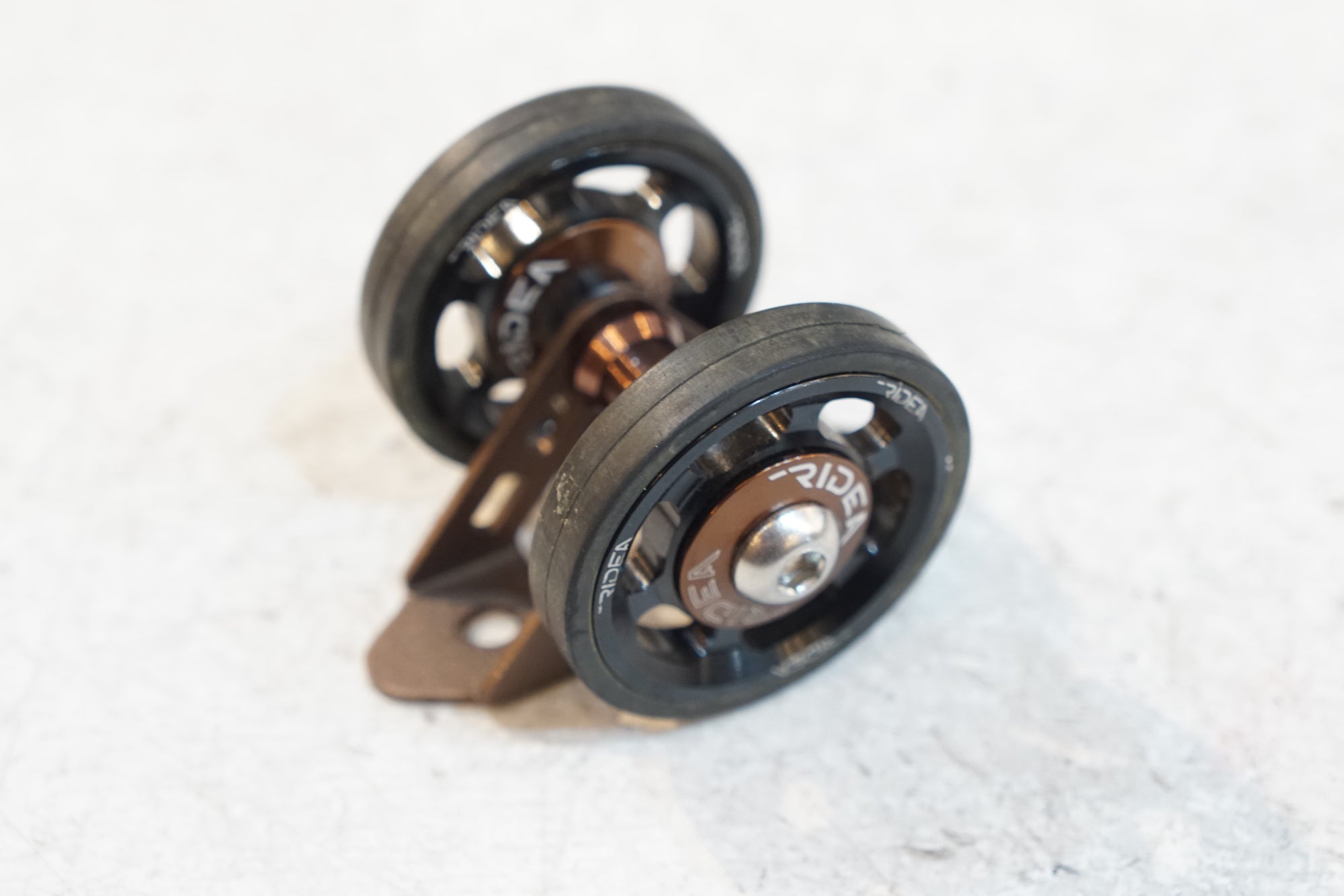 RIDEA 「リデア」 Rear Mudguard Roller マッドガード ローラー / バイチャリ浦和ベース