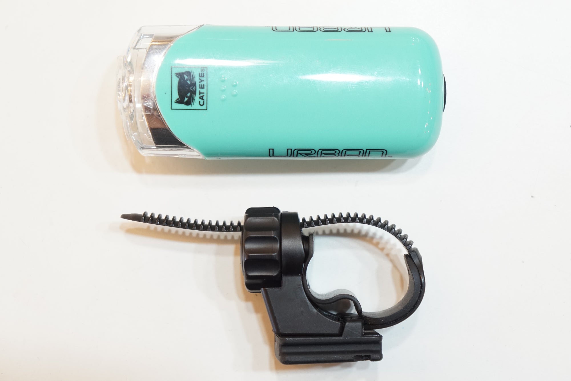 CATEYE 「キャットアイ」 HL-EL140/145 フロントライト / バイチャリ浦和ベース