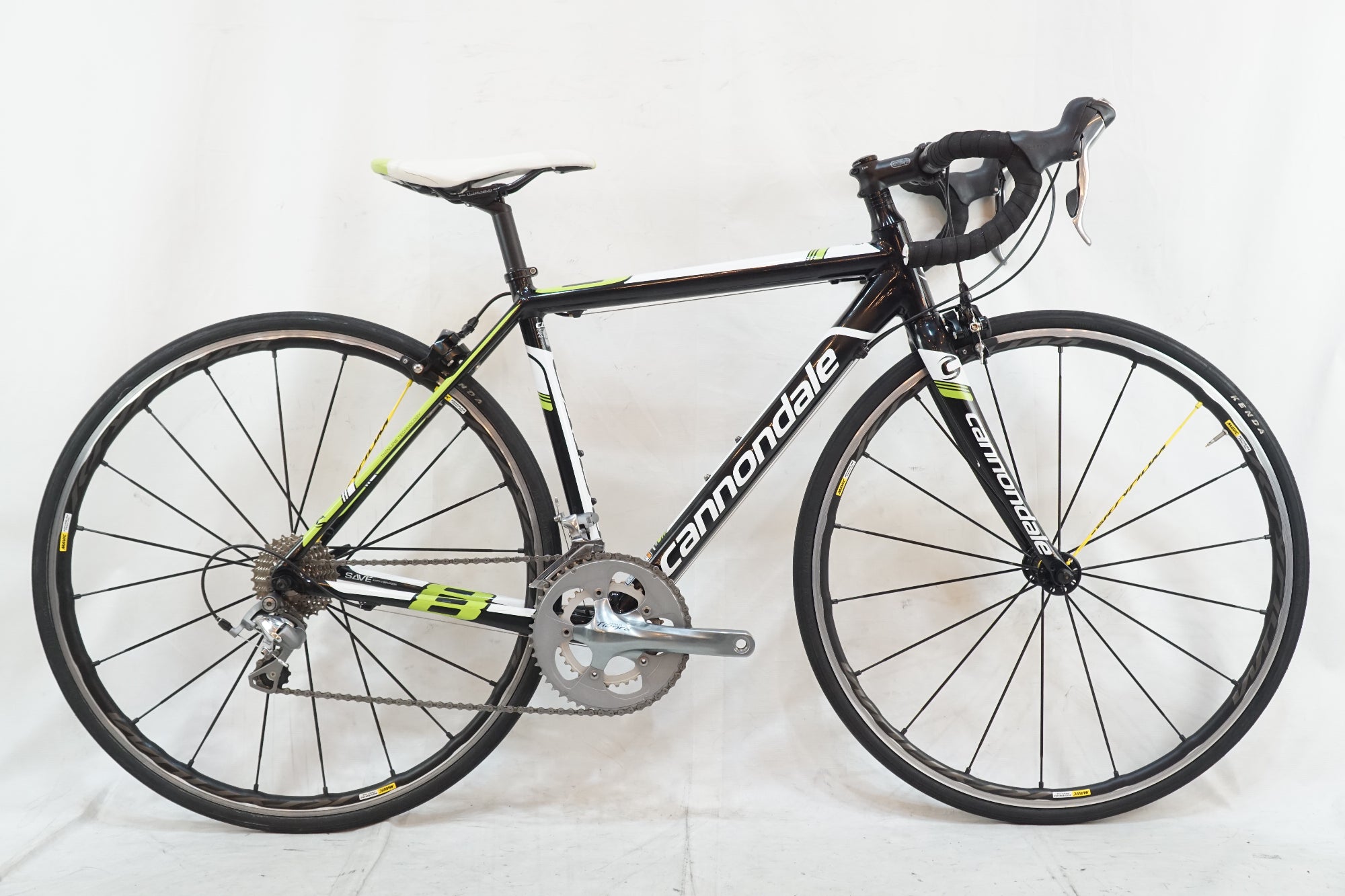 CANNONDALE 「キャノンデール」 CAAD8 6 TIAGRA 2015モデル ロードバイク / バイチャリ阪急塚口店　ITRUP1JNQHR6 CANNONDALE 「キャノンデール」 CAAD8 6 TIAGRA 2015モデル ロード