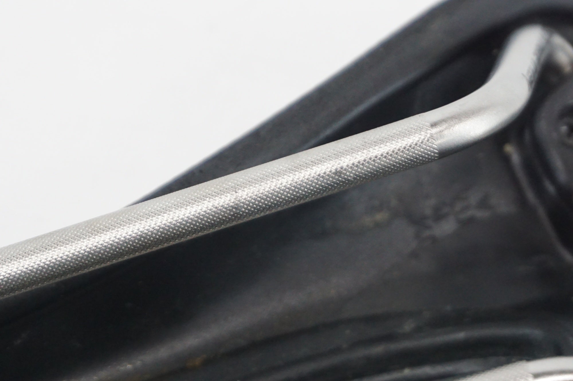 SELLE SMP 「セラエスエムピー」 HELL S サドル / 阪急塚口店