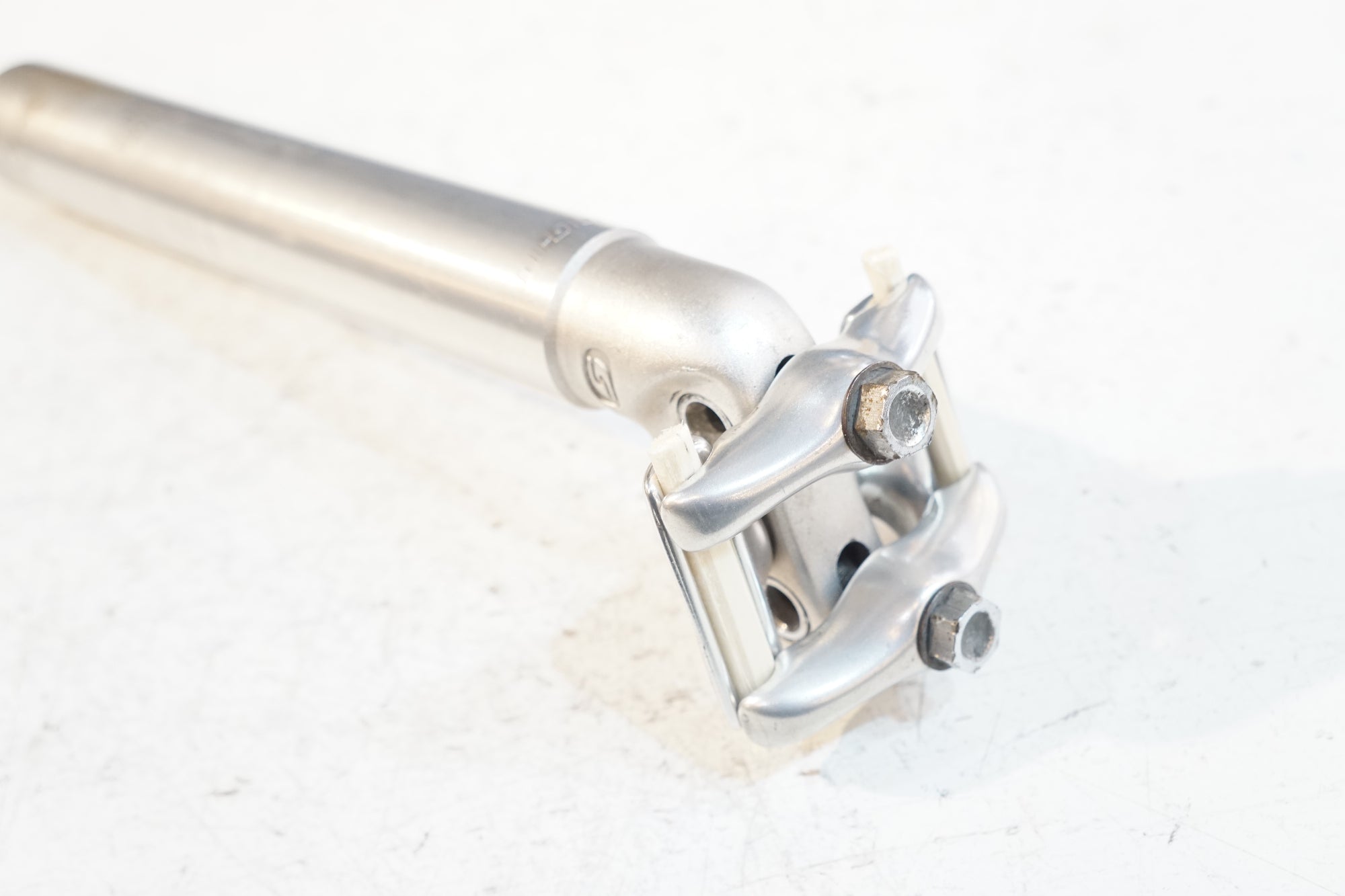 SUGINO 「スギノ」 MIGHTY NJS 205mm φ27.2 シートポスト / バイチャリ浦和ベース