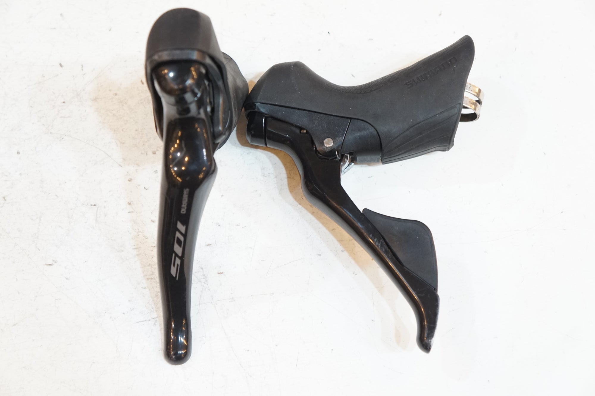 shimano 105 st-r7000 美品 SHIMANO 「シマノ」 105 ST-R7000 デュアルコントロールレバー