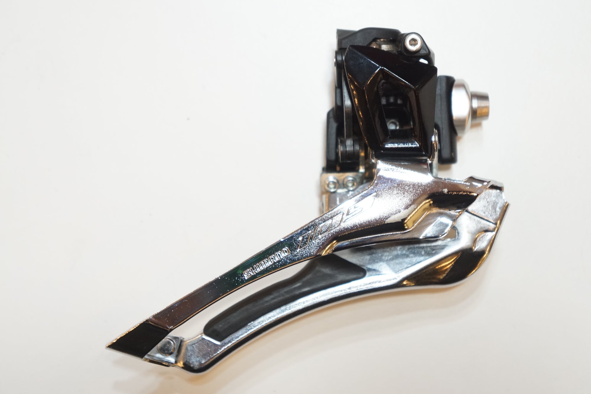 シマノ 105 FD-R7000 フロントディレイラー 31.8/28.6mm SHIMANO 105 FD-R7100-F フロントディレイラー SHIMANO - SHIMANO