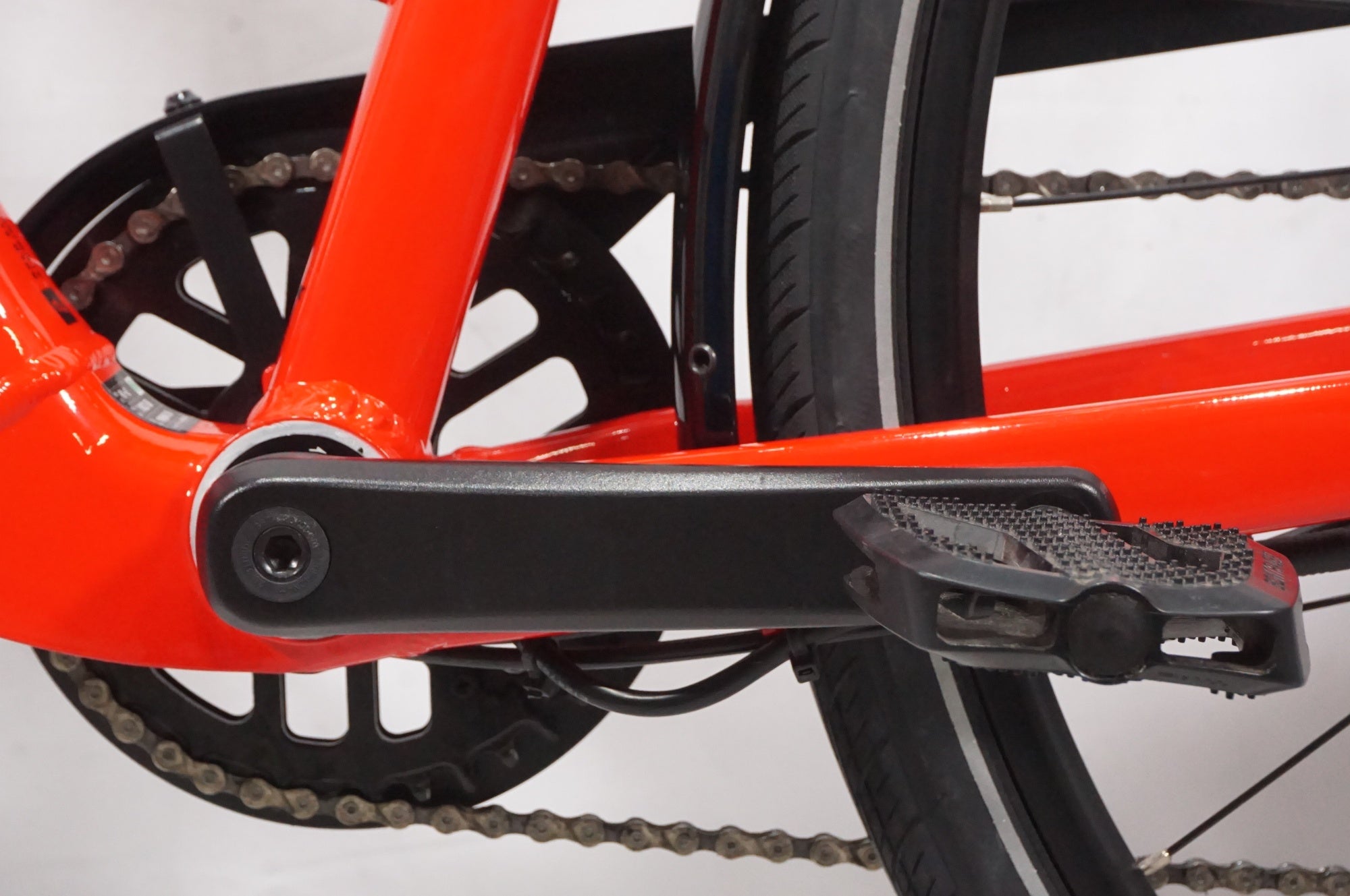 TREK 「トレック」 FX+2 2024年モデル 電動アシスト自転車 / AKIBA店