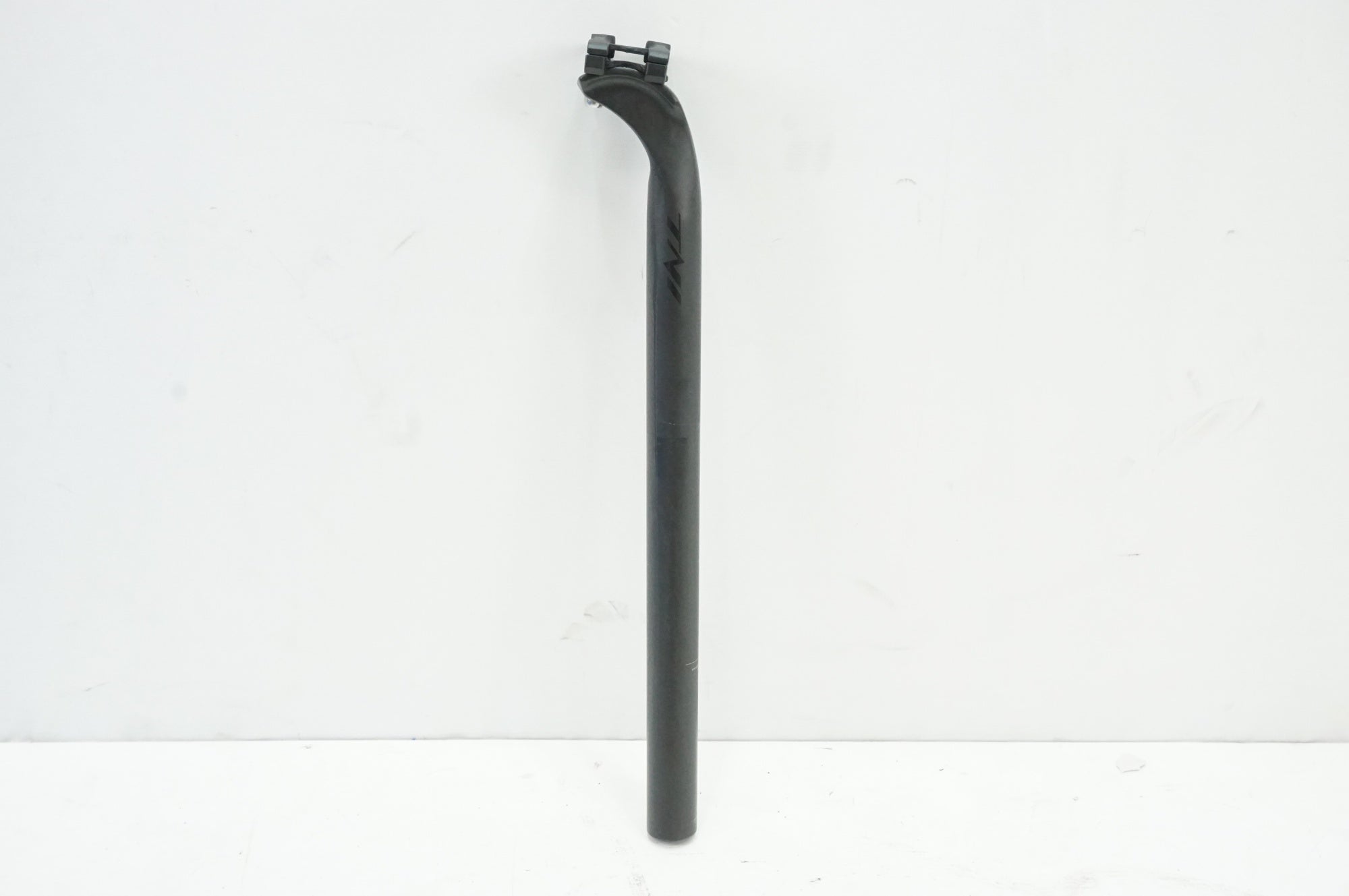 TNI 「ティーエヌアイ」 LW168 φ27.2 400mm シートポスト / 大宮店