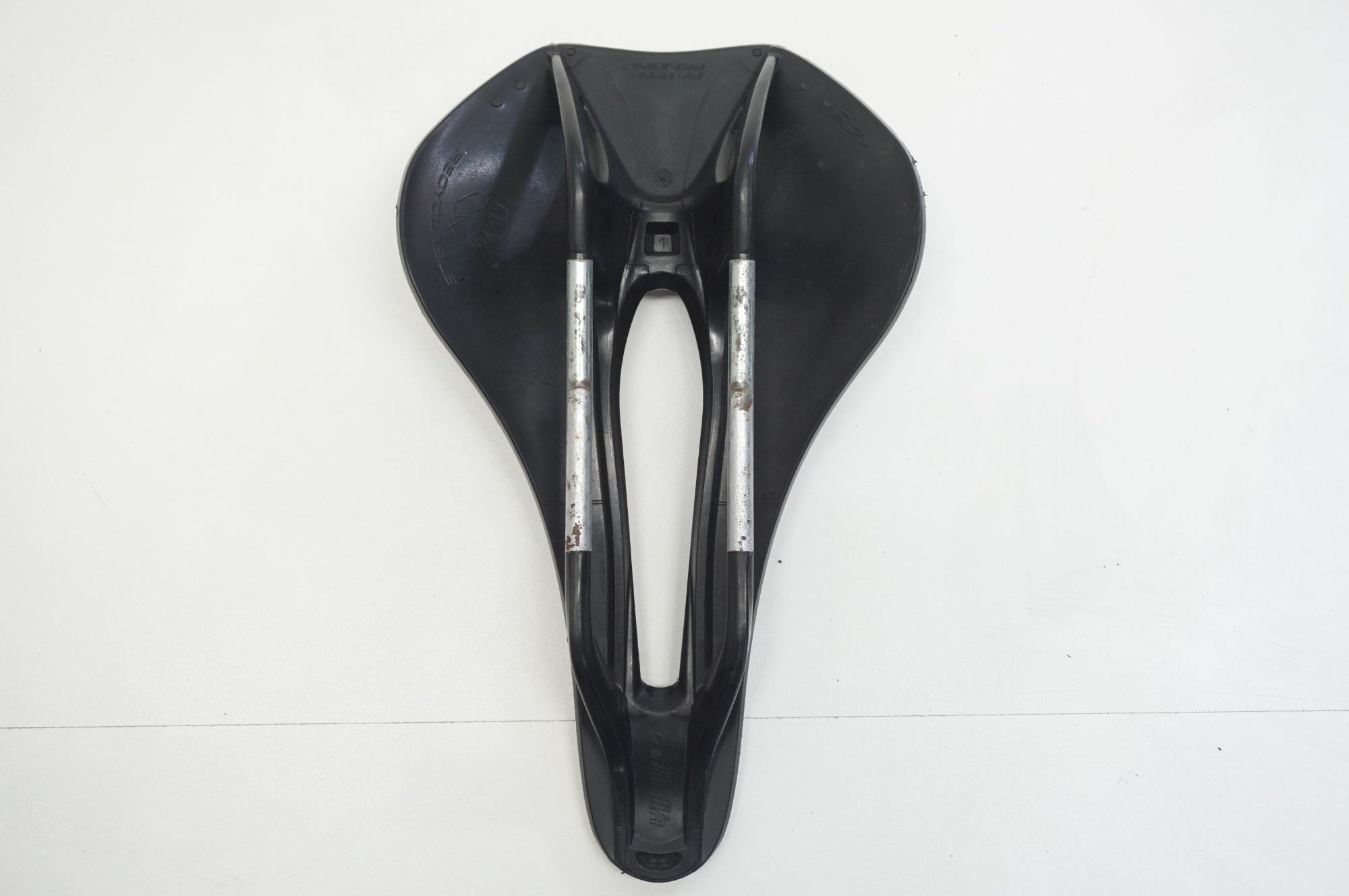 SELLE ITALIA 「セラ イタリア」 BOOST サドル / 福岡店