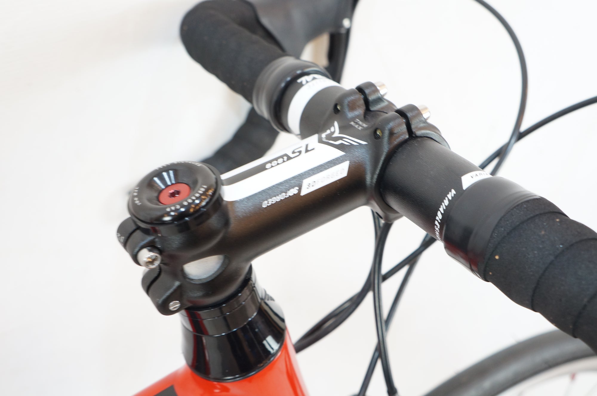 FELT 「フェルト」 F95 2015年モデル ロードバイク / バイチャリ浦和ベース