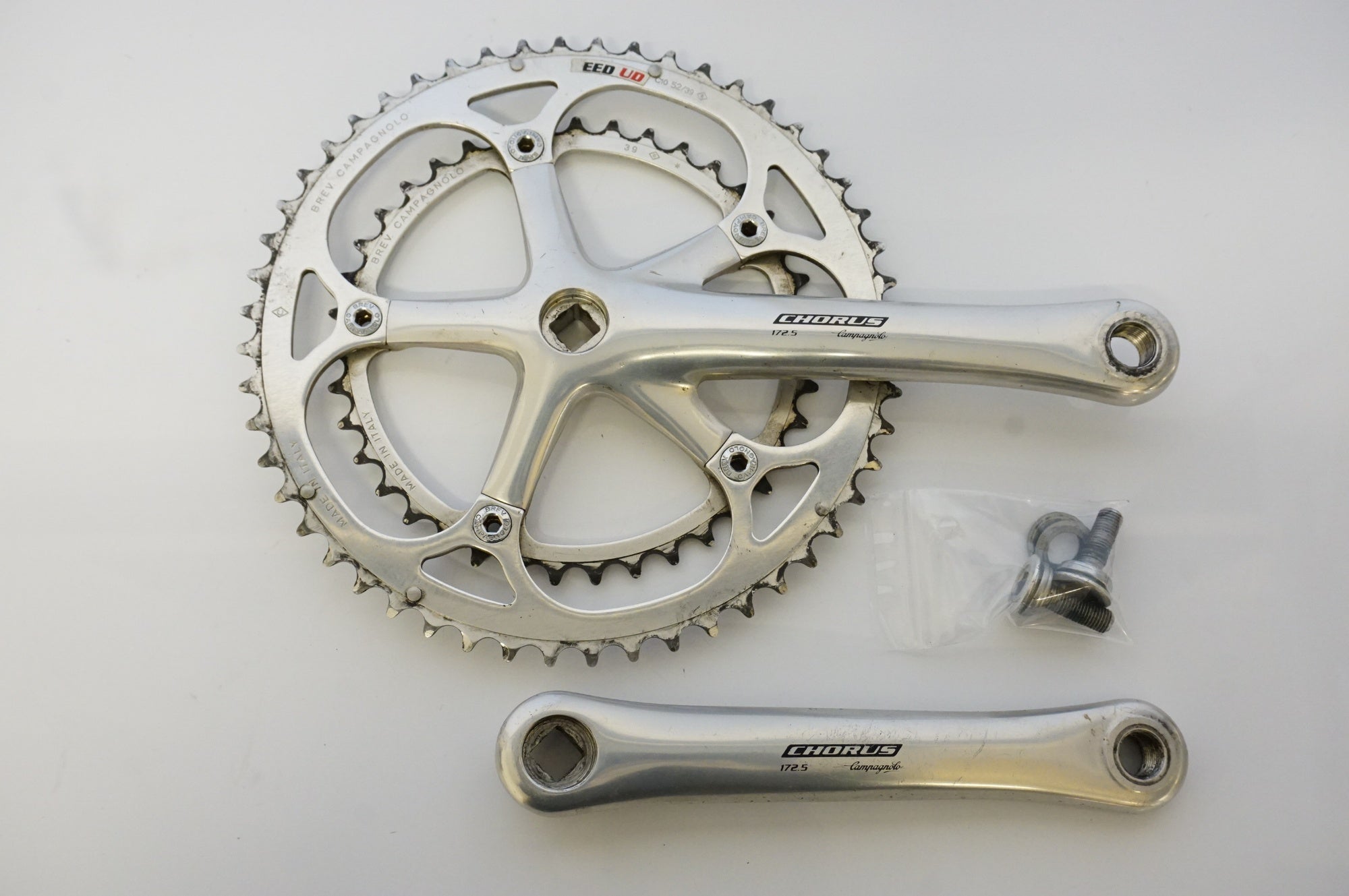 カンパニョーロ Campagnolo　クランクセット　53-39-172.5 CAMPAGNOLO 「カンパニョーロ」 CHORUS 52-39T 172.5mm クランクセット