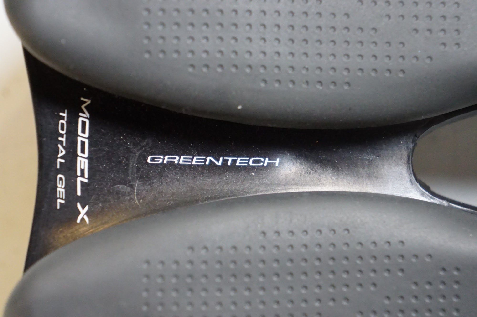 SELLE ITALIA 「セライタリア」 MODEL X COMFORT+ SUPERFLOW サドル / 熊谷本店