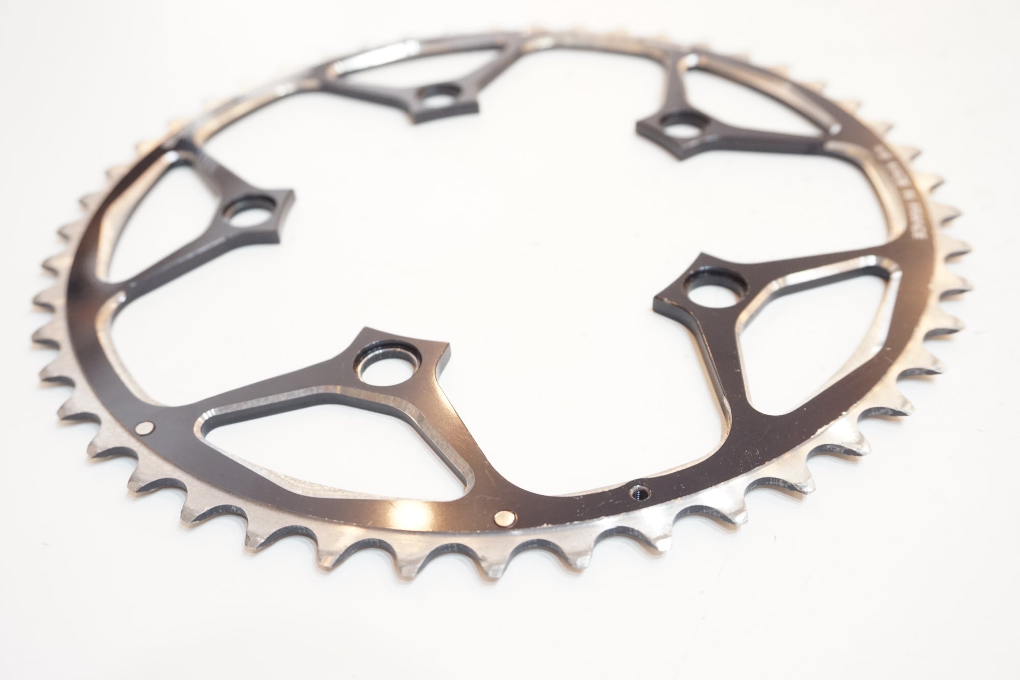 SPECIALITES 「スペシャリテ」 TA 48T チェーンリング / バイチャリ浦和ベース