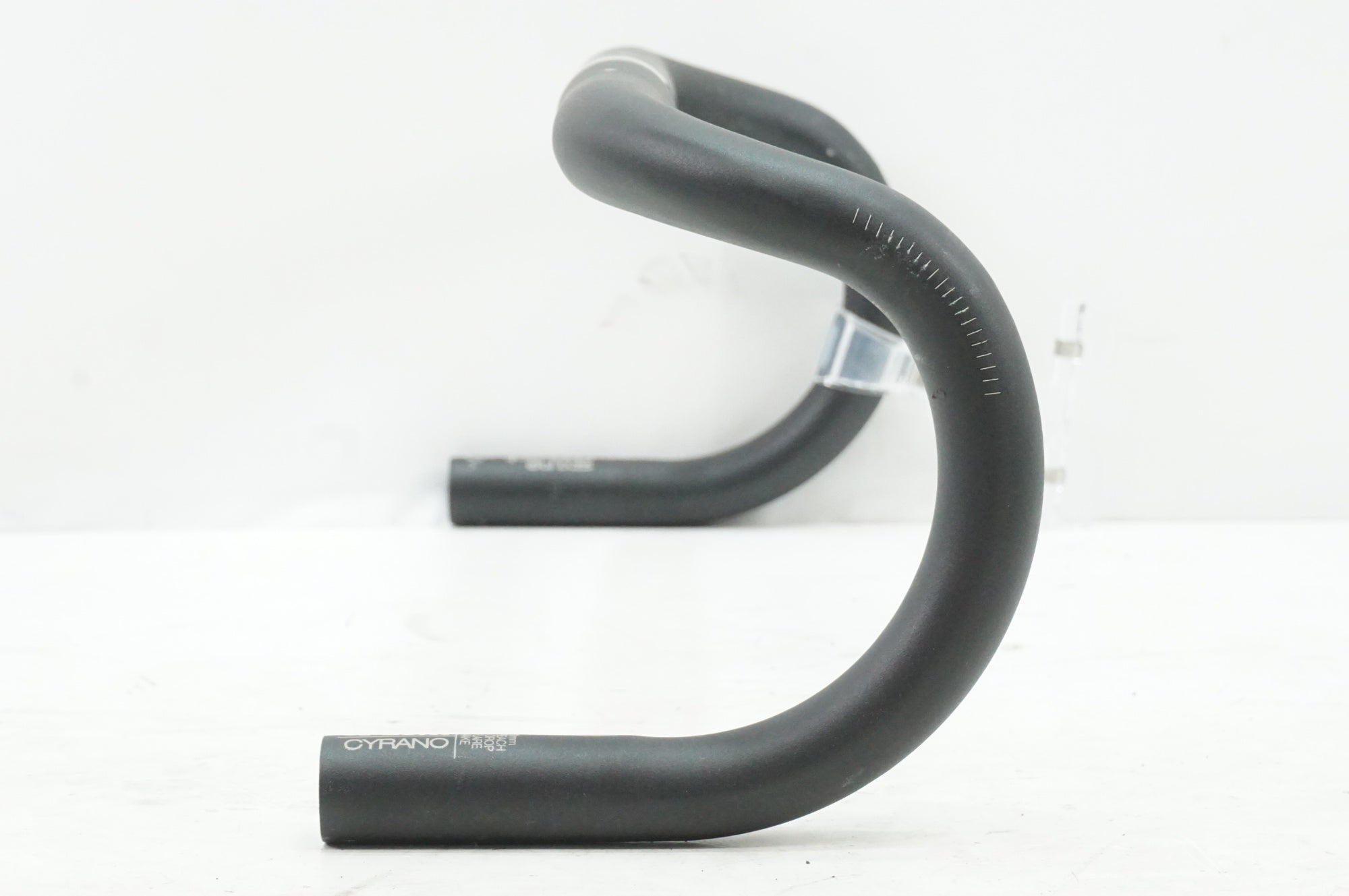 FIZIK 「フィジーク」 CYRANO R3 420mm φ31.8 ハンドル / 大宮店