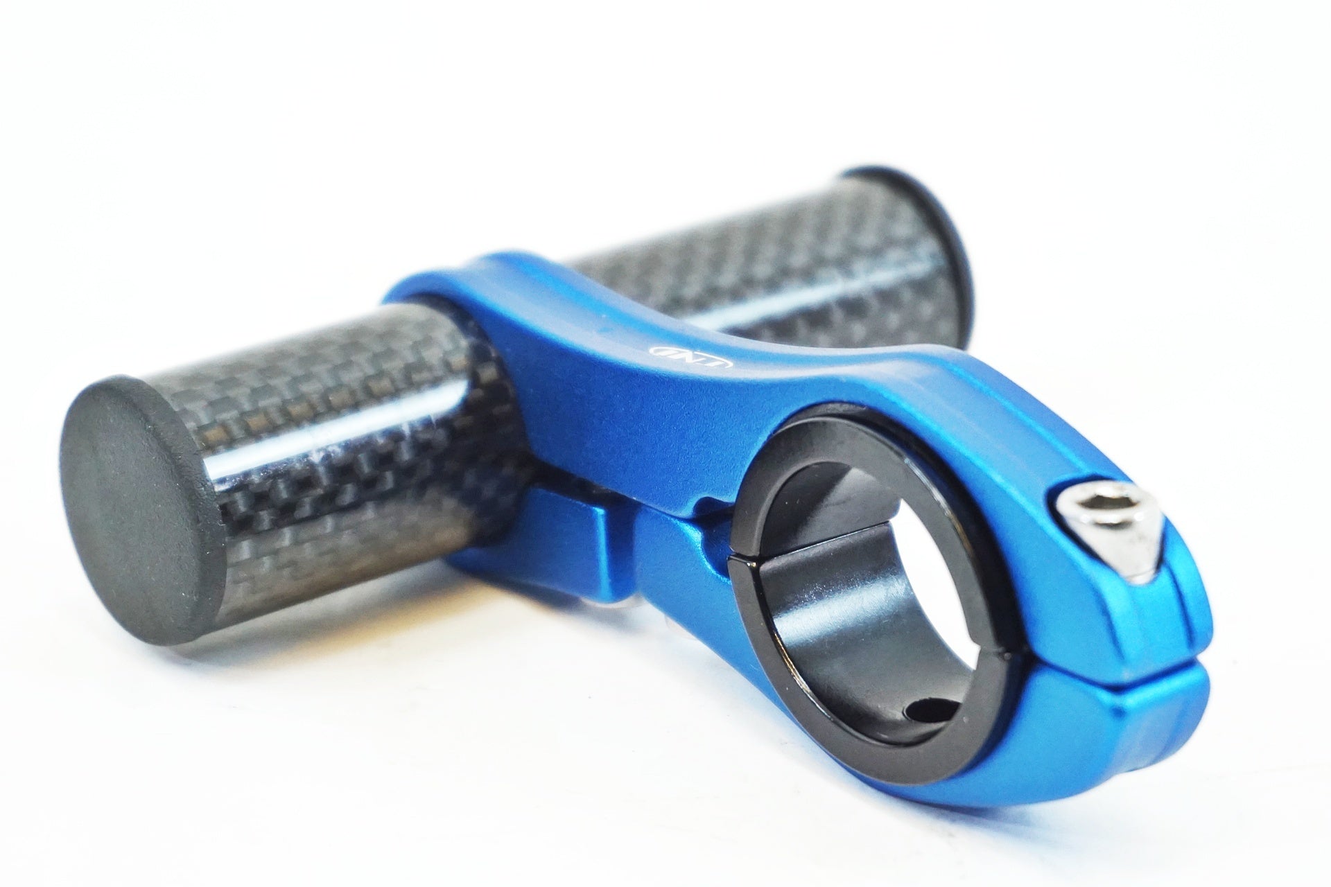 TNI 「ティーエヌアイ」 ライトマウント / 有明ガーデン店