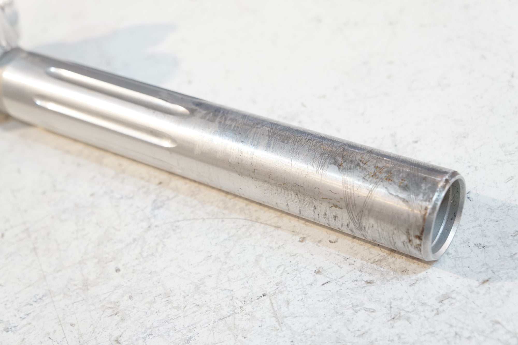 SUGINO 「スギノ」 MIGHTY NJS φ26.8 205mm シートポスト / バイチャリ浦和ベース