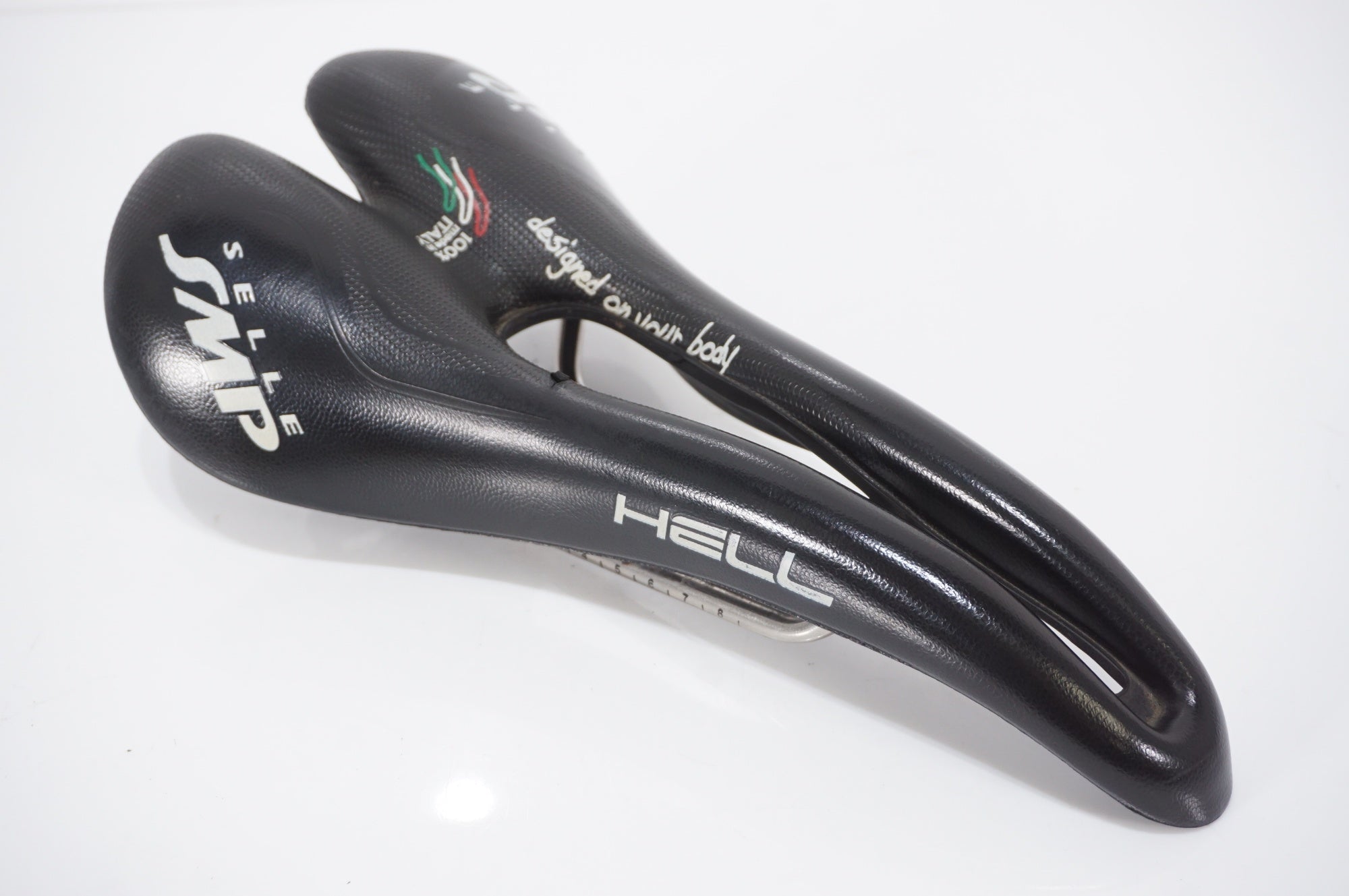 SELLE SMP 「セラエスエムピー」 HELL サドル / AKIBA店 ｜ バイチャリ
