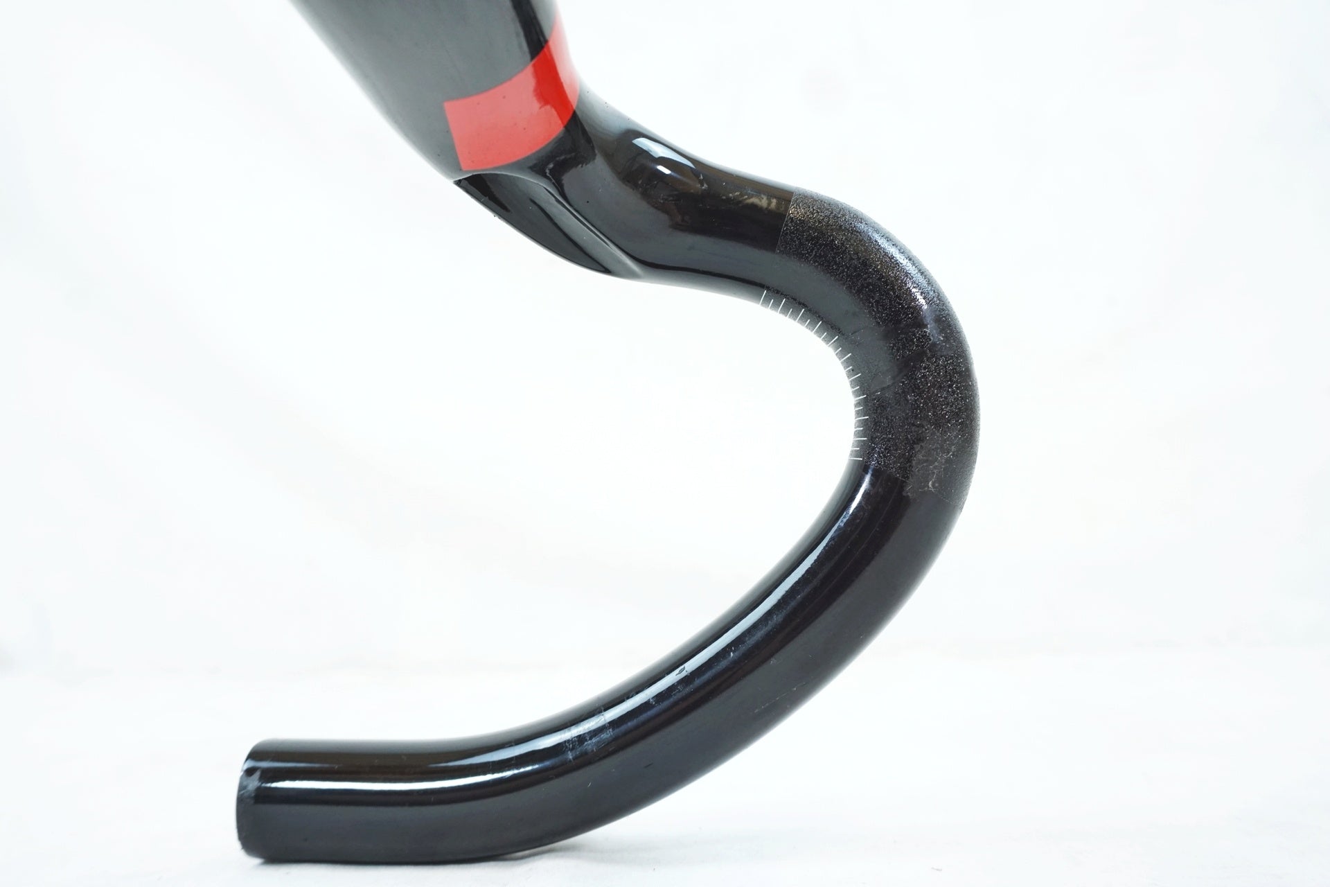3T 「スリーティー」 ERGONOVA TEAM Φ31.8 400mm カーボンハンドル / 有明ガーデン店