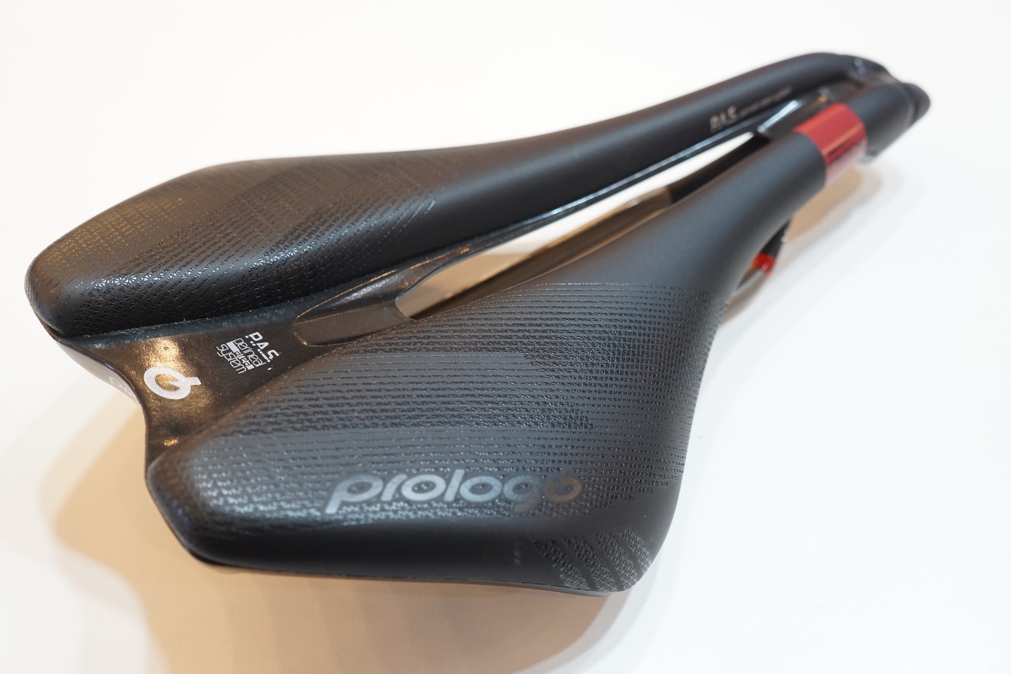 PROLOGO 「プロロゴ」 DIMENSION AGX サドル / バイチャリ浦和ベース