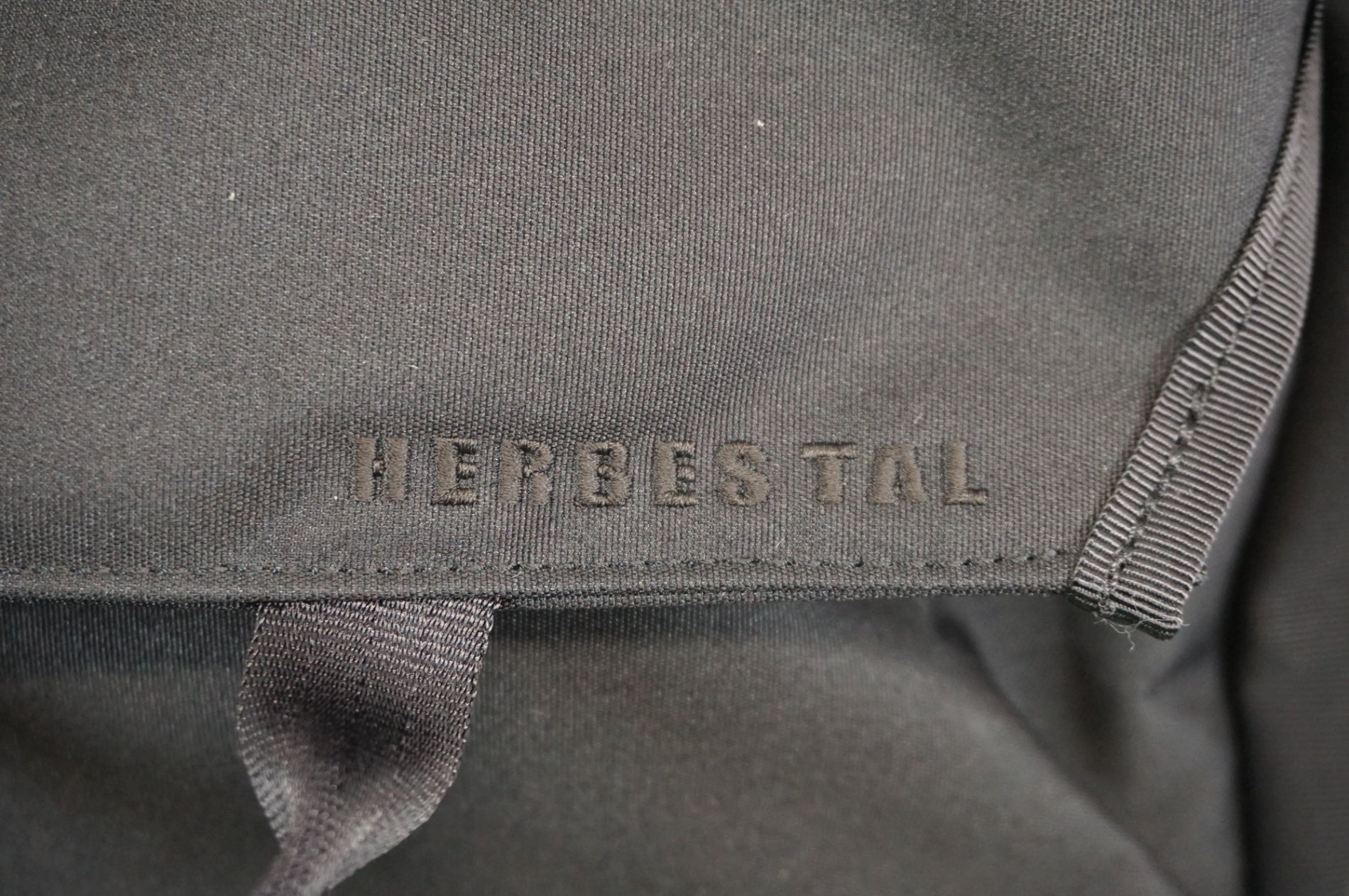 BERUF 「ベーフル」 BAGGAGE x HERBESTAL フロントバッグ / 宇都宮店