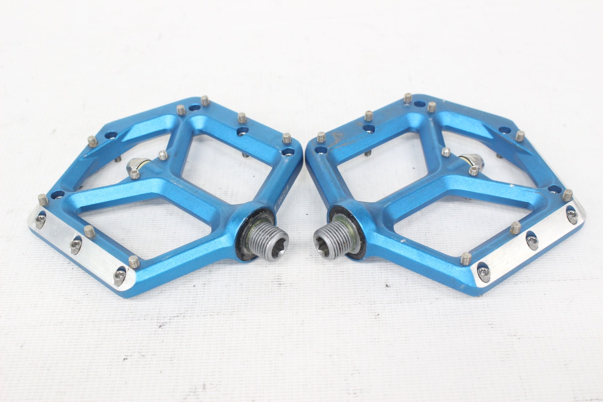 SPANK 「スパンク」 SPIKE FLAT ペダル / 阪急塚口店