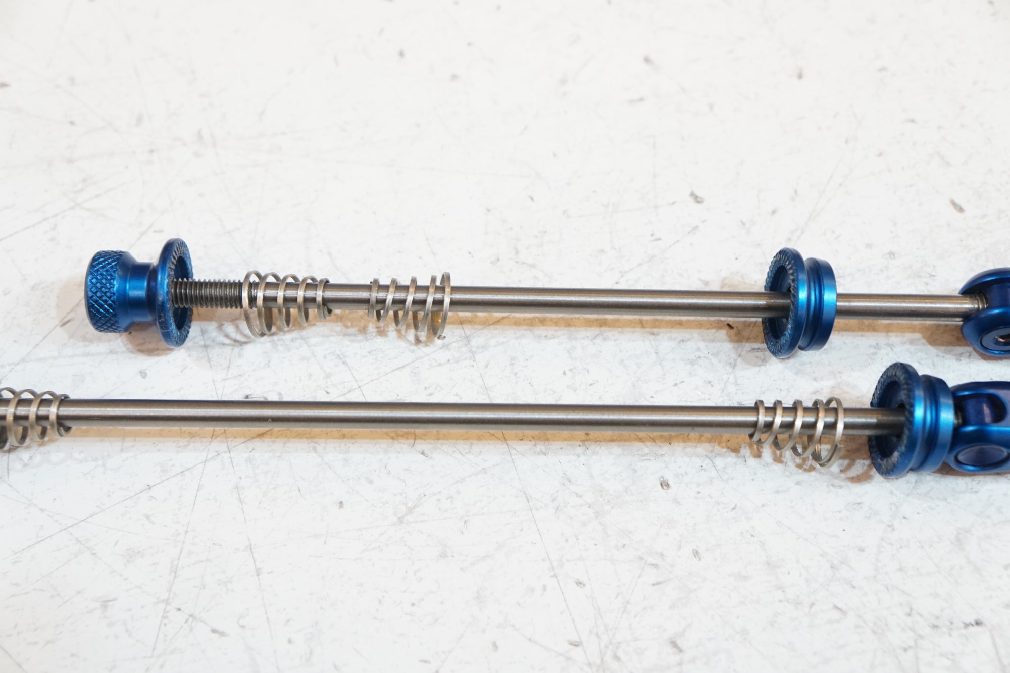 ADEPT 「アデプト」 チタン クイックリリース / バイチャリ浦和ベース