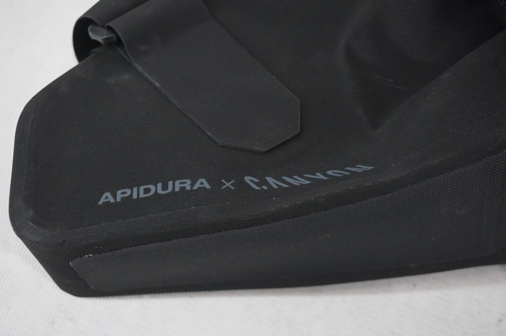 APIDURA 「アピデュラ」 CANYON サドルバッグ / 阪急塚口店