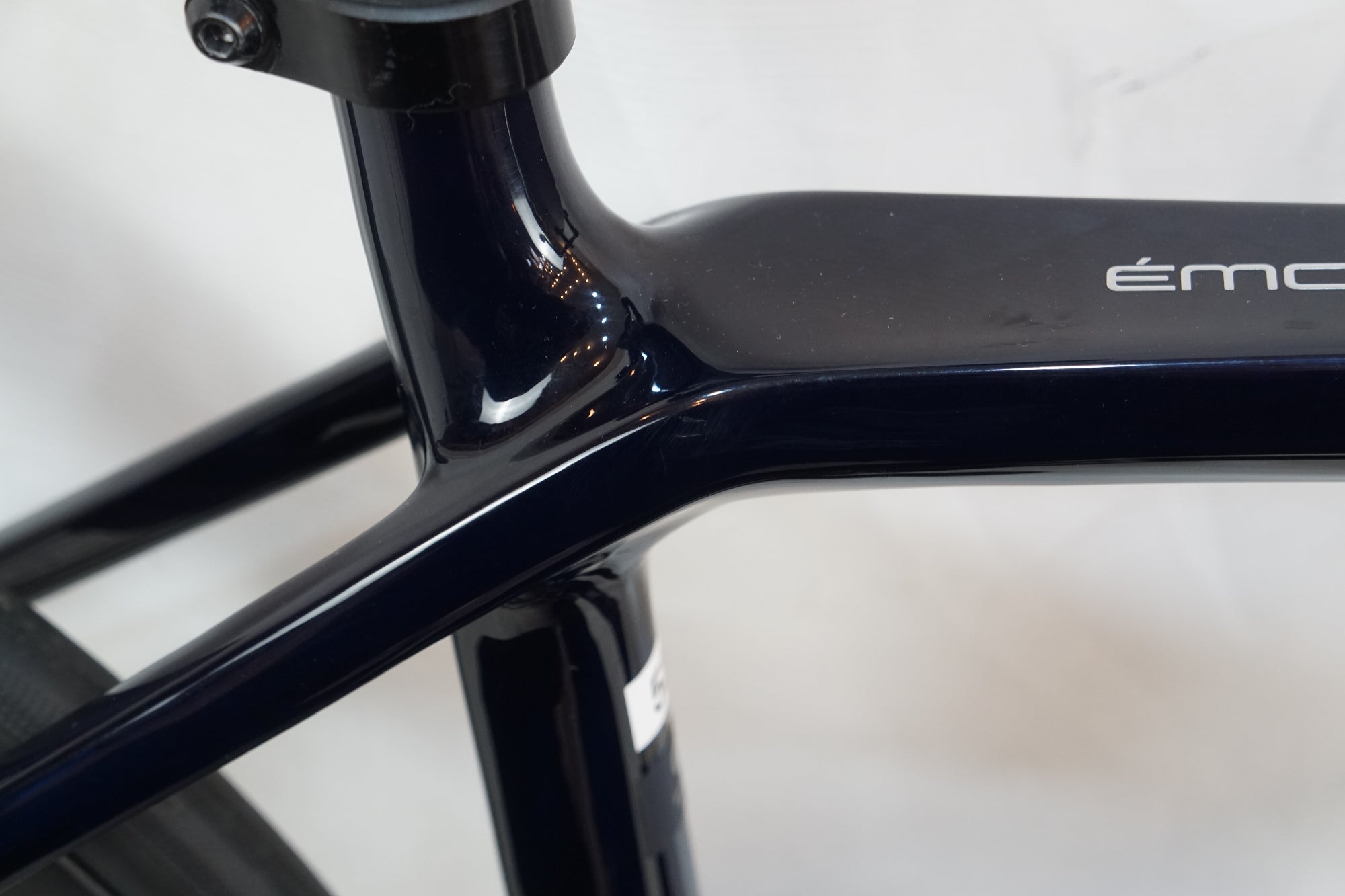 TREK 「トレック」 EMONDA SLR6 2023年モデル ロードバイク / バイチャリ浦和ベース