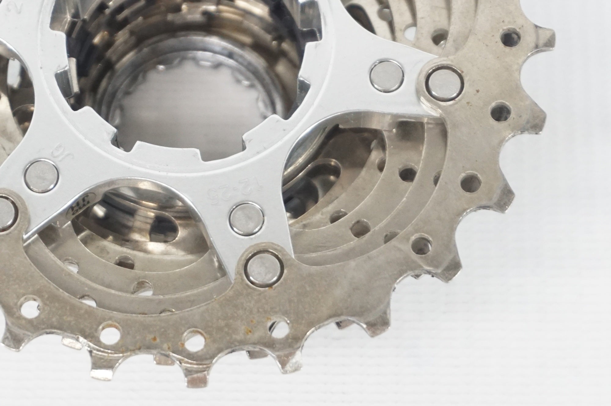 SHIMANO 「シマノ」 105 CS-5700 12-25T スプロケット / 阪急塚口店