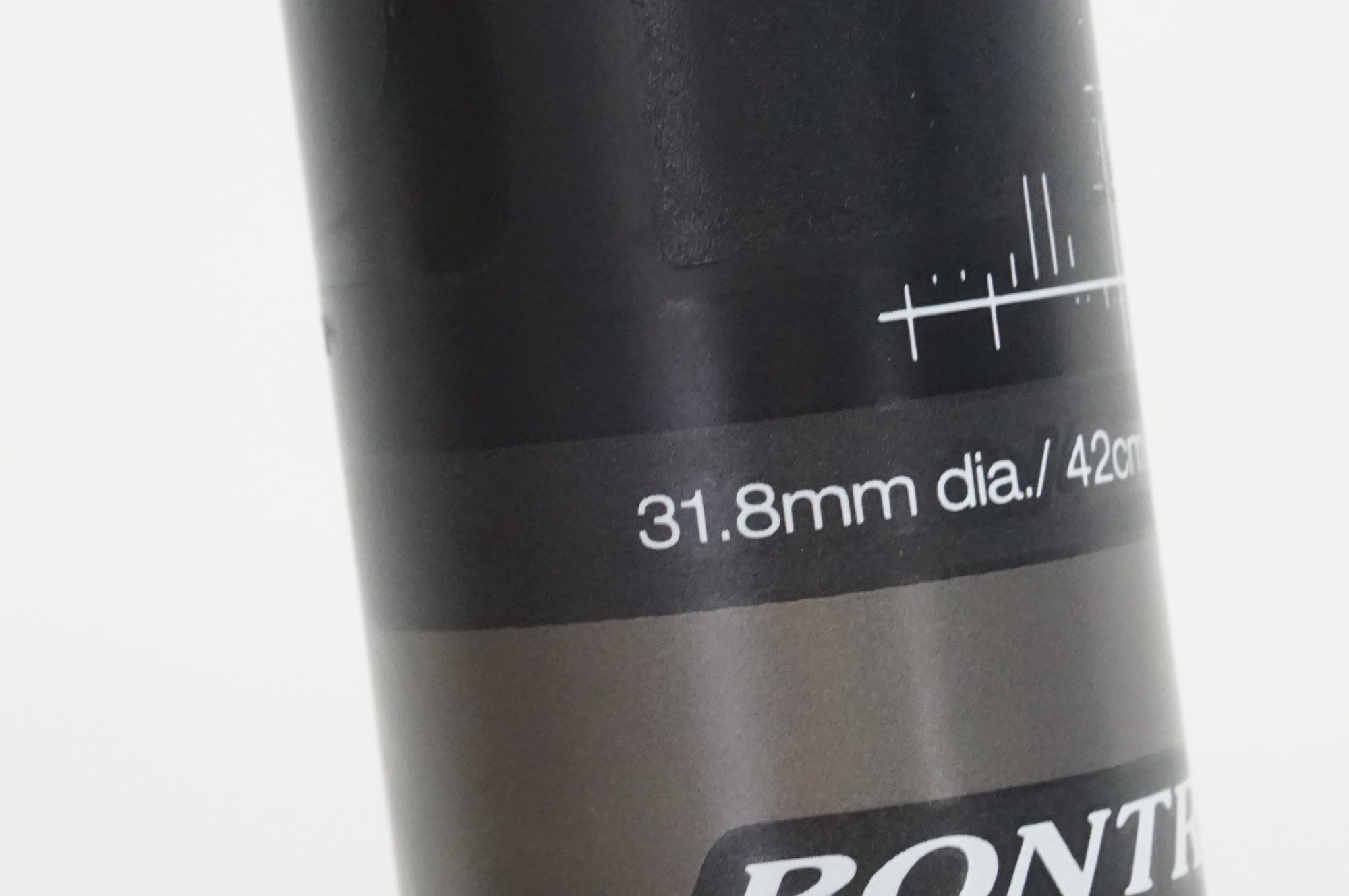BONTRAGER 「ボントレガー」 XXX AERO VR-CF φ31.8 420mm ハンドル / 福岡店