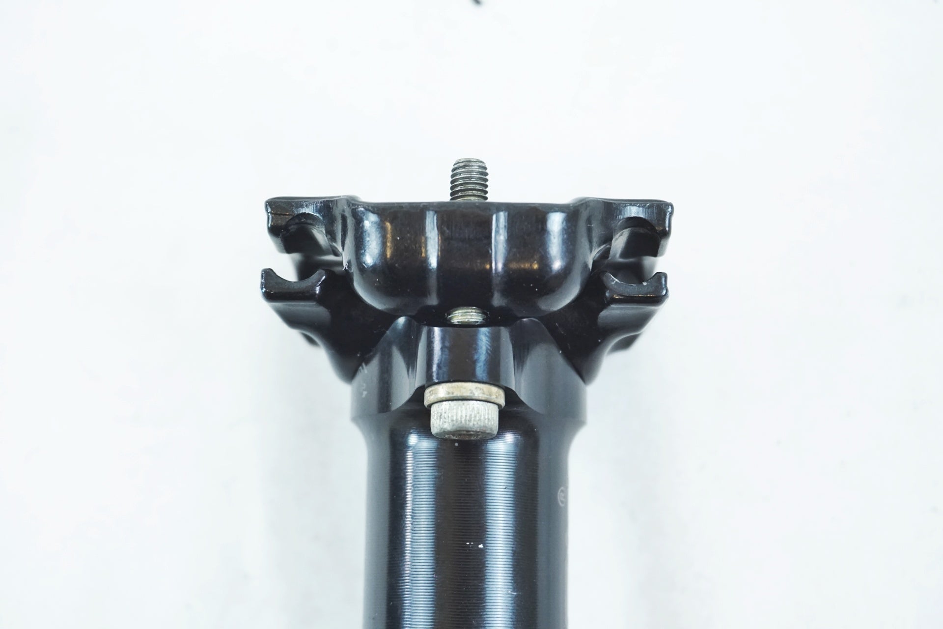 THOMSON 「トムソン」 ELITE SP-E101-SB Φ27.2 330mm シートポスト / 有明ガーデン店