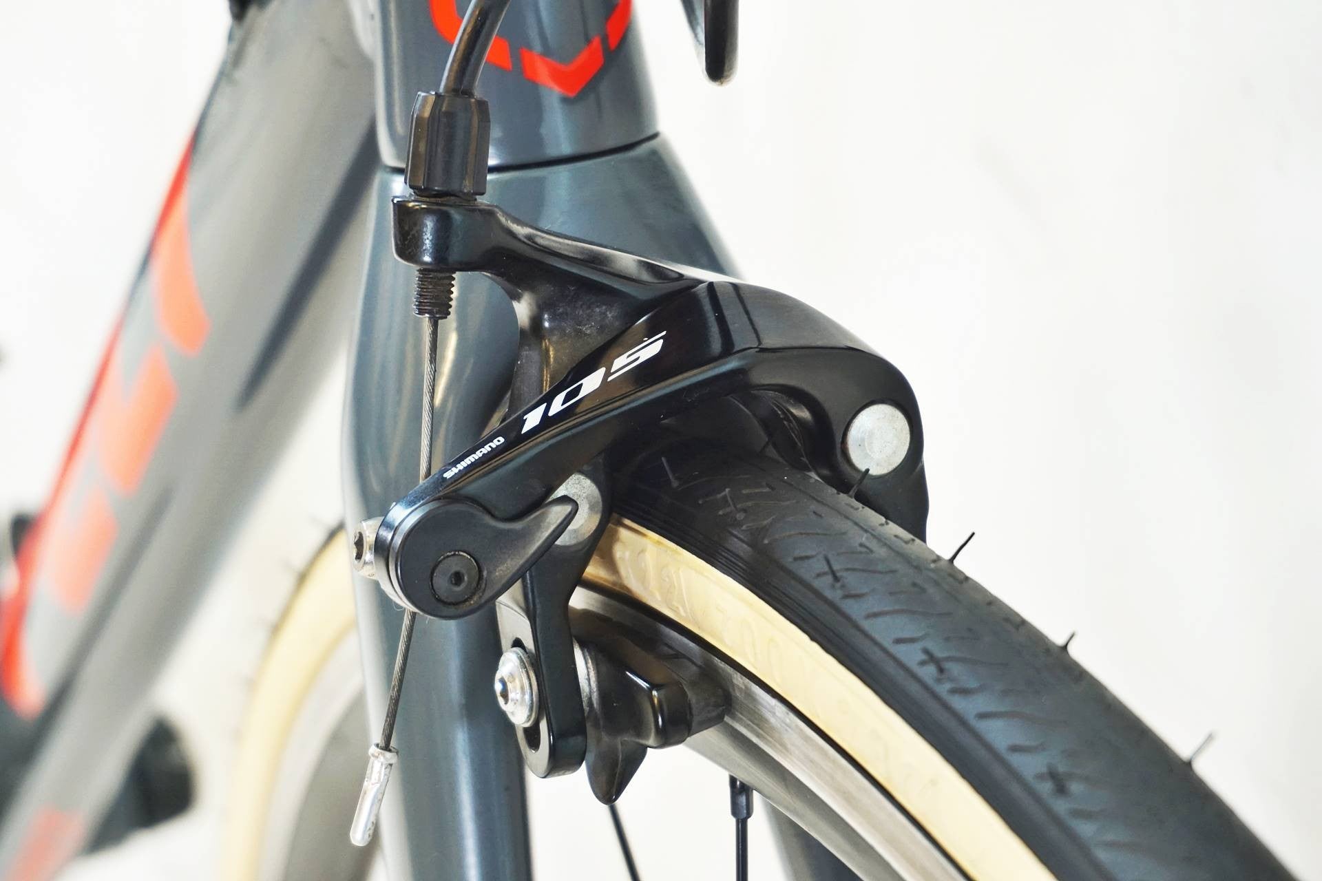 FELT 「フェルト」 FR30 2019年モデル ロードバイク / 有明ガーデン店