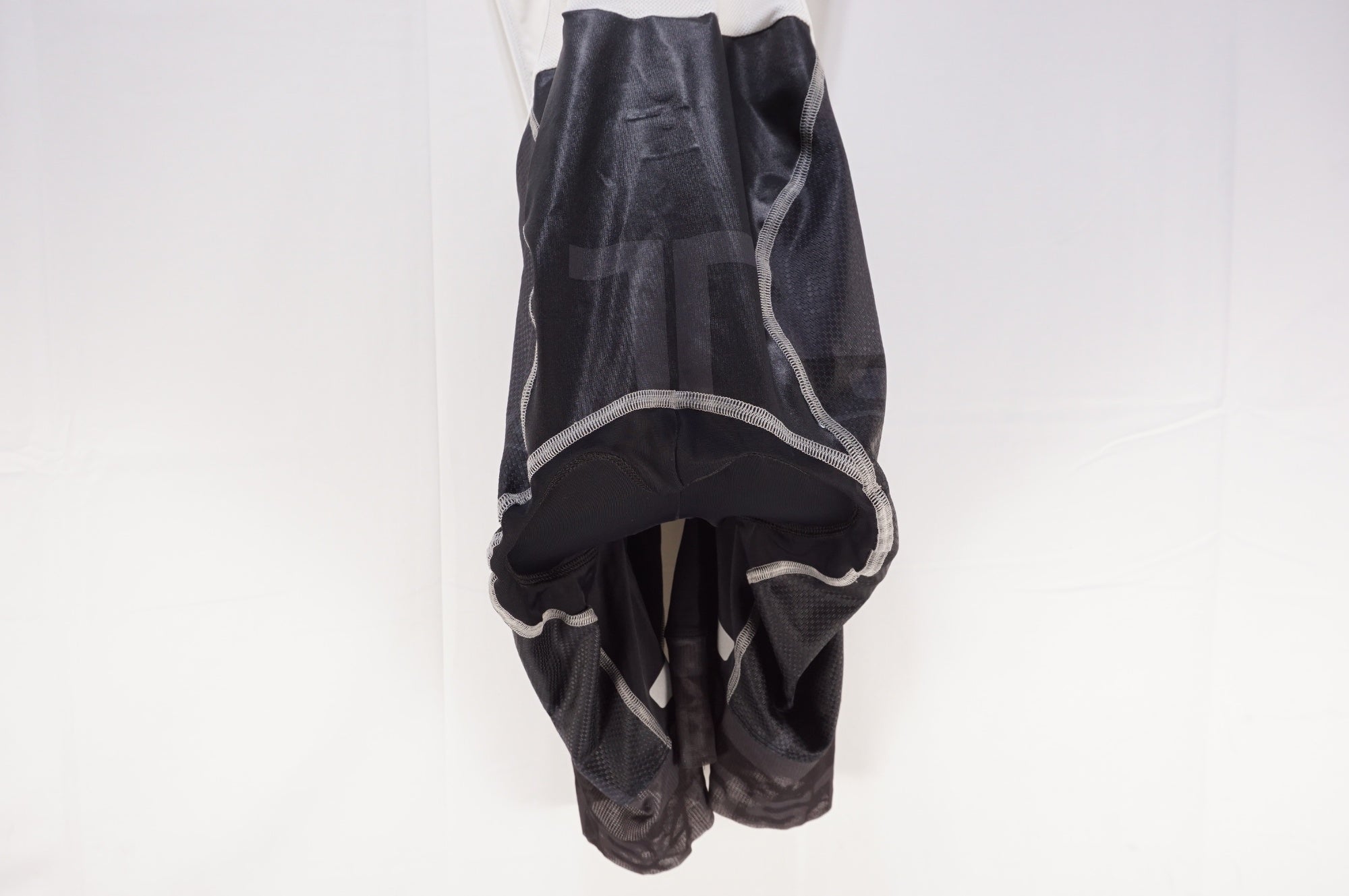 CASTELLI 「カステリ」 VOLO BIBSHORT Lサイズ ビブショーツ / 中目黒店