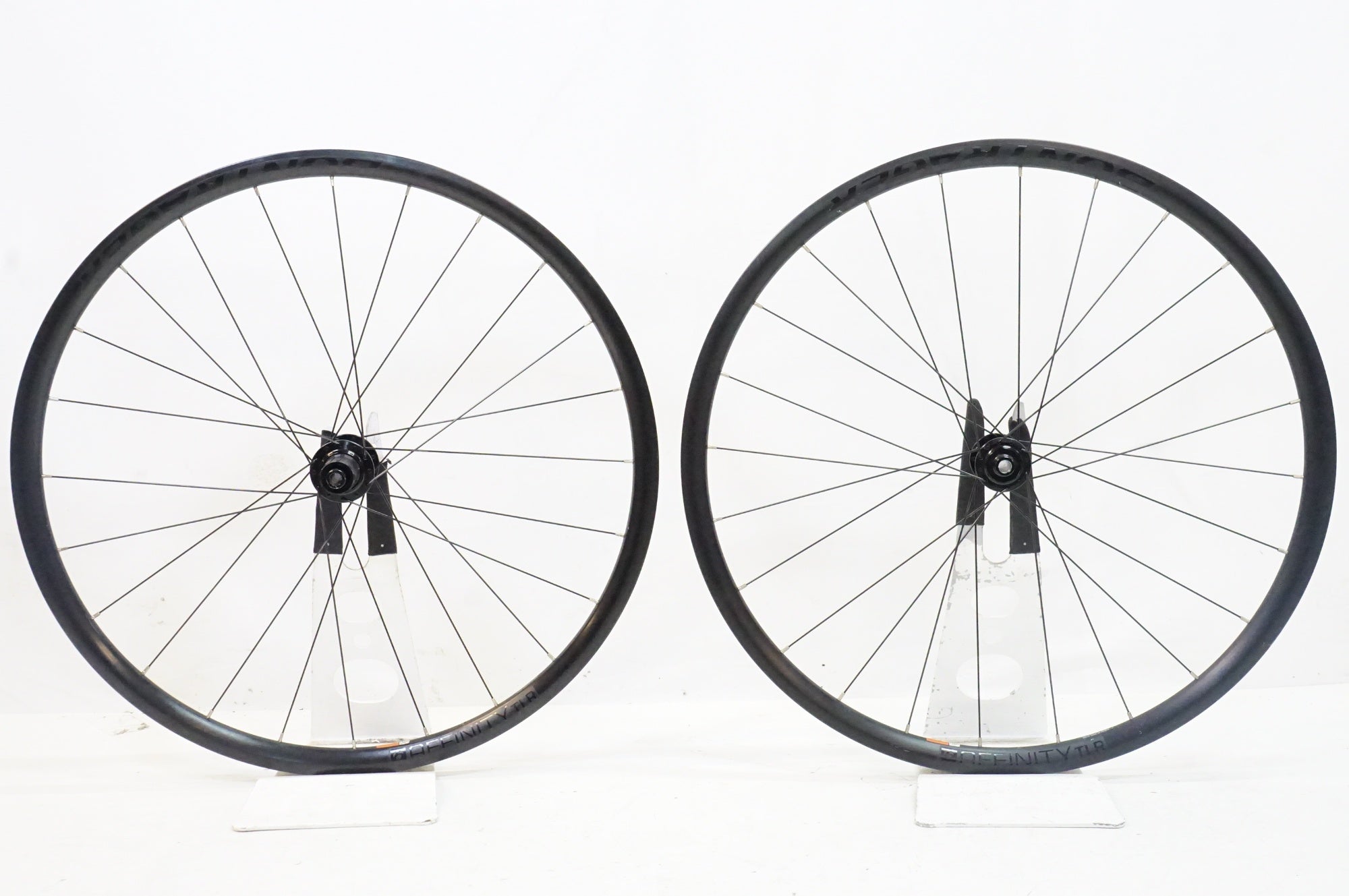 BONTRAGER 「ボントレガー」 AFFINITY TLR DISC シマノ11速 ホイールセット / 熊谷本店