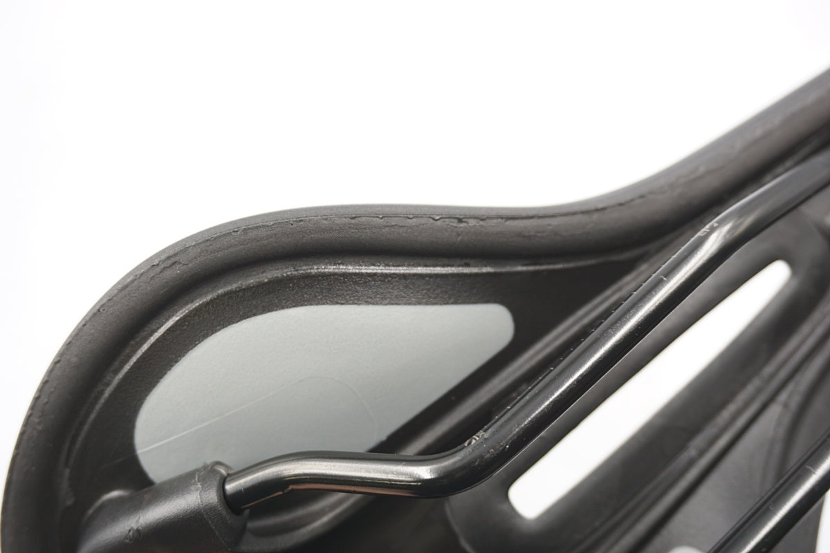 BONTRAGER 「ボントレガー」 COMMUTER COMP サドル / 奈良店