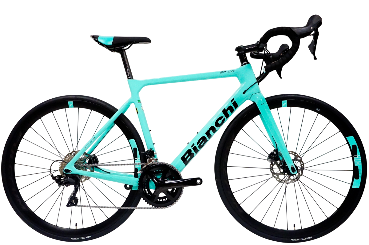Bianchi ロードバイク 洗車台付き!タイヤチューブ新品! Bianchi ロードバイク 洗車台付き!タイヤチューブ新品!