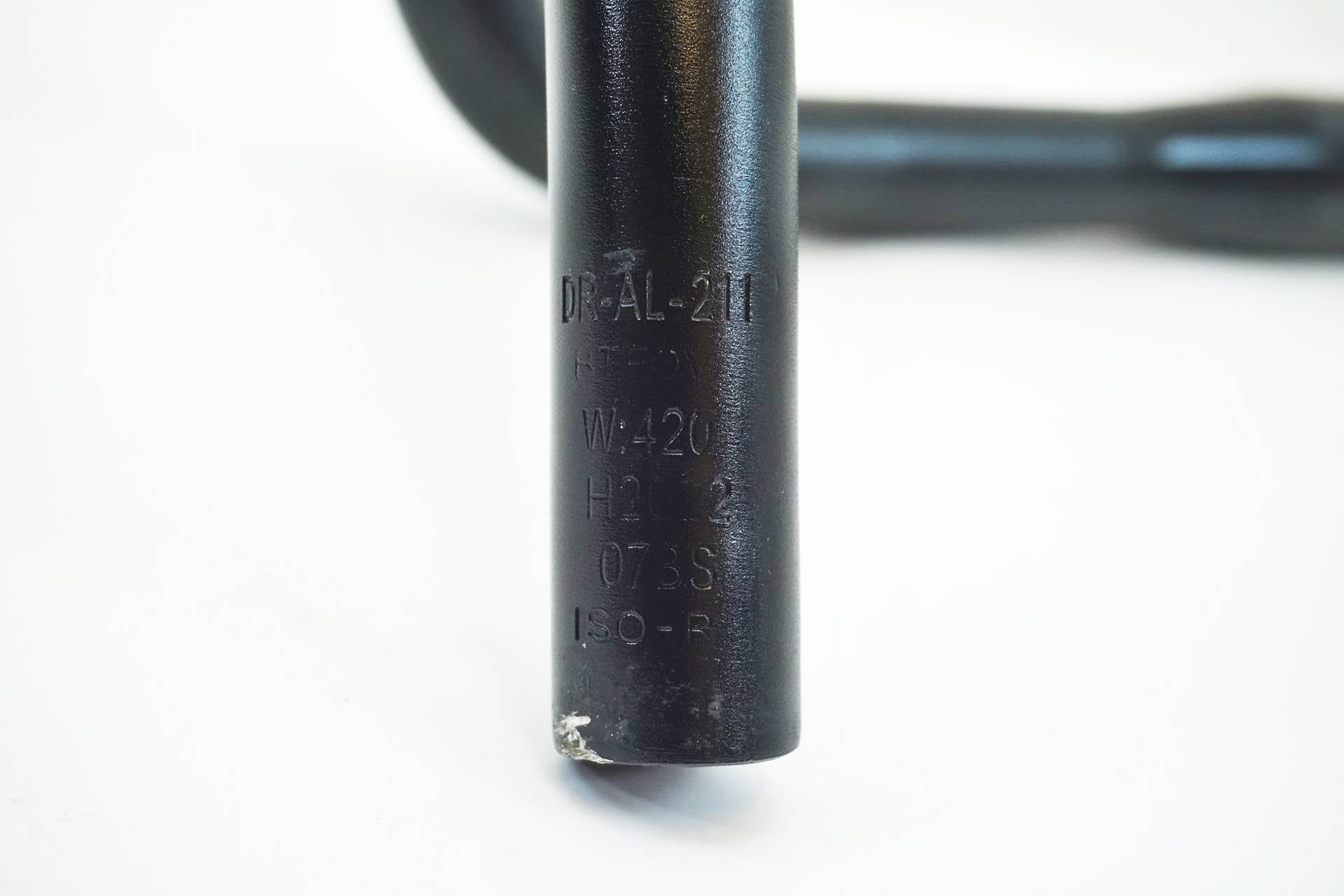 TIOGA 「タイオガ」 TASKFORCE GRAVEL Φ31.8 420mm ハンドル / 有明ガーデン店