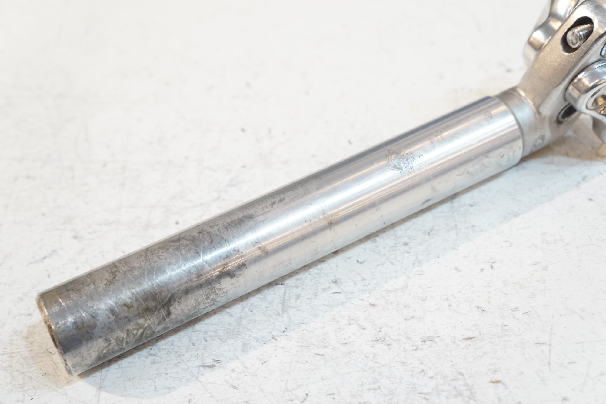 SUGINO 「スギノ」 MIGHTY NJS 205mm φ27.2 シートポスト / バイチャリ浦和ベース