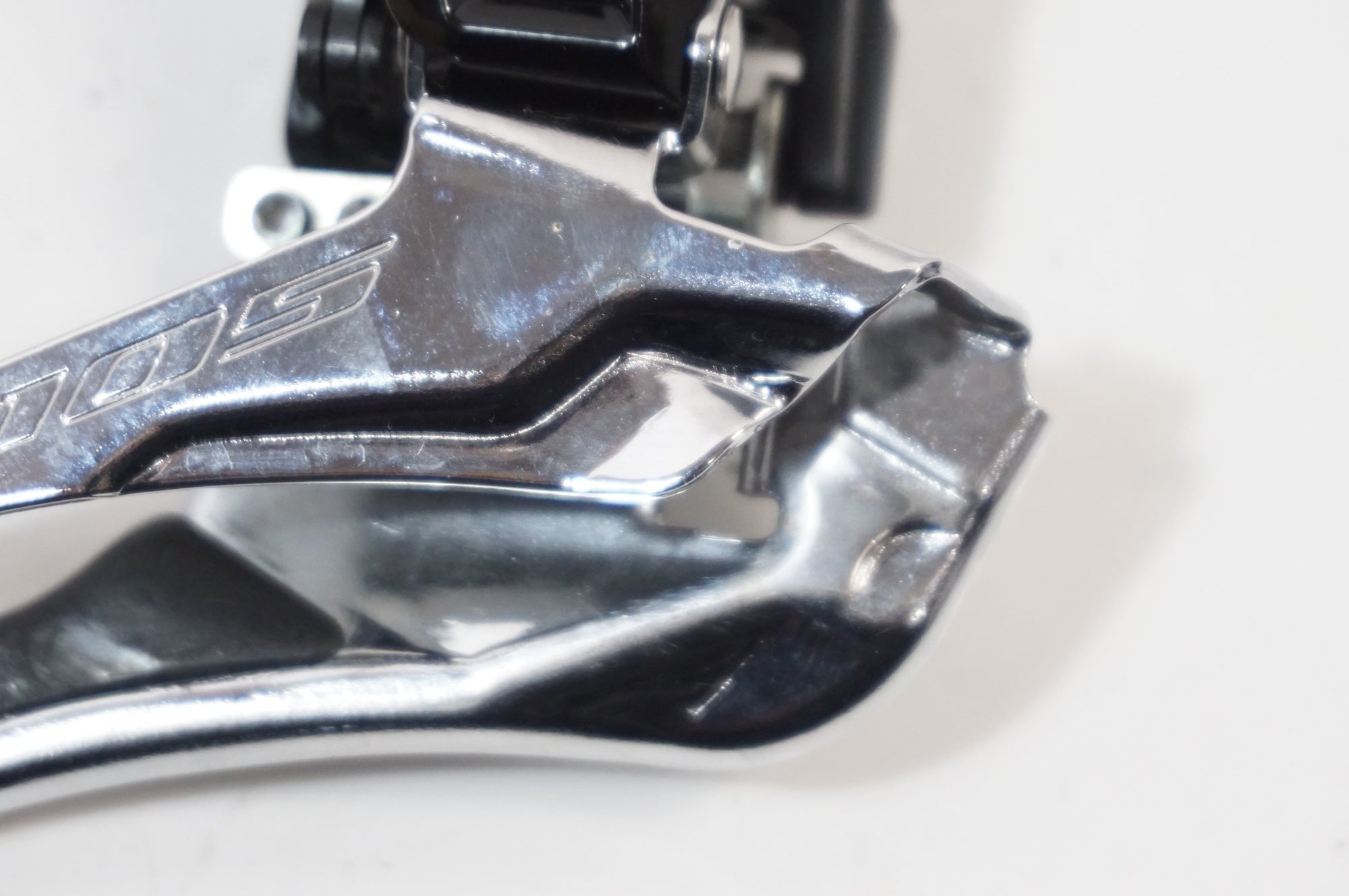 SHIMANO 「シマノ」 105 FD-R7000 フロントディレイラー / 世田谷店