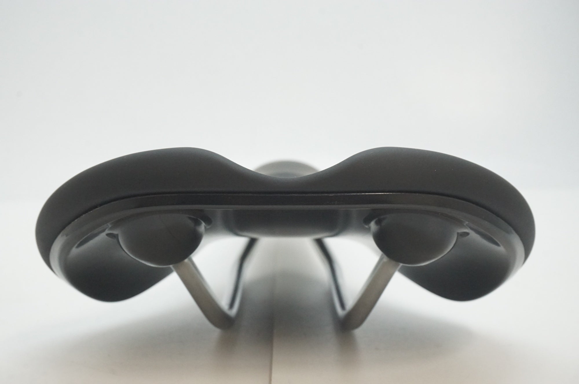 FABRIC 「ファブリック」 SCOOP ELITE RADIUS サドル / 福岡店