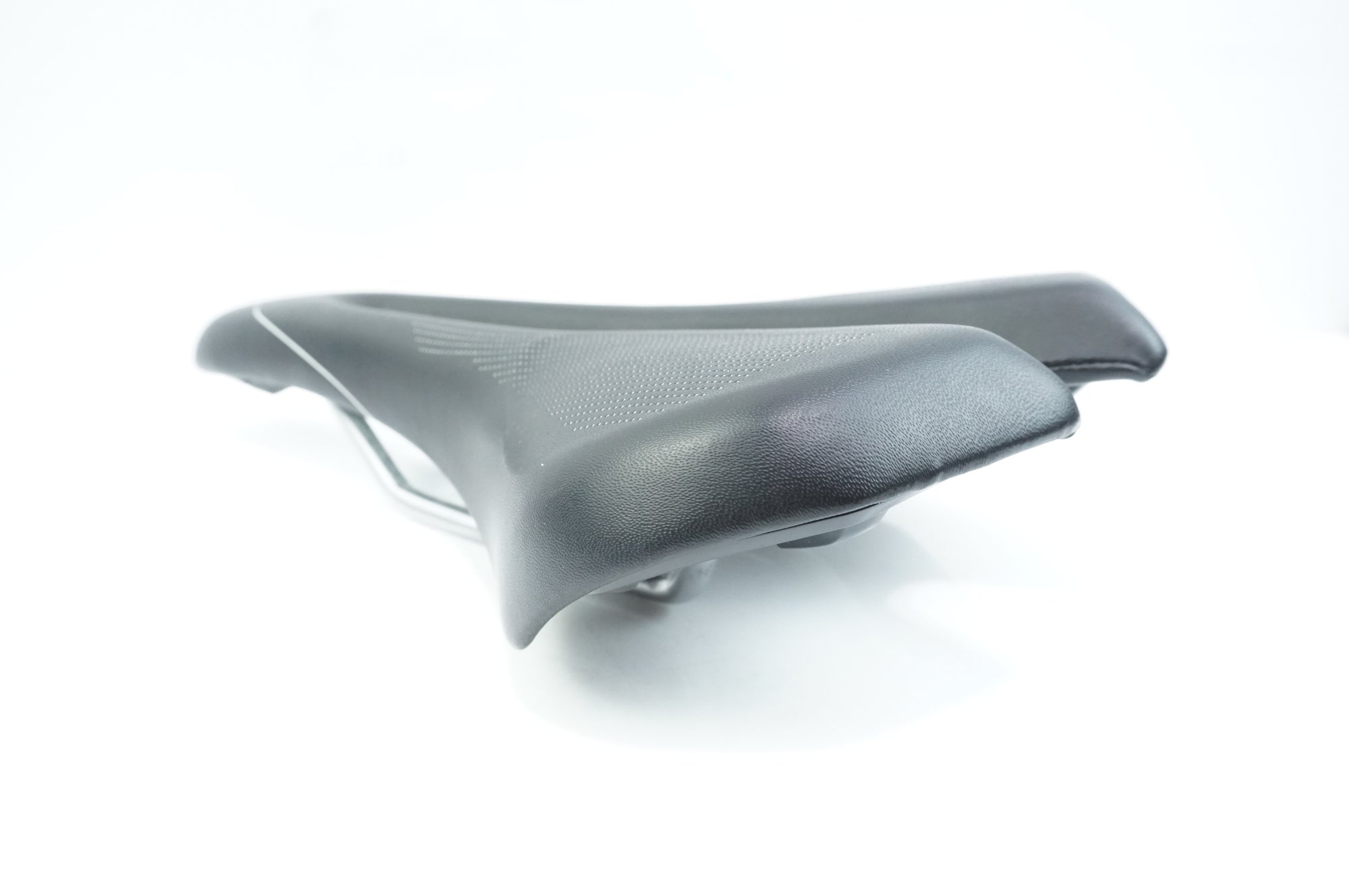 SPECIALIZED 「スペシャライズド」 AVATAR サドル / 中目黒店