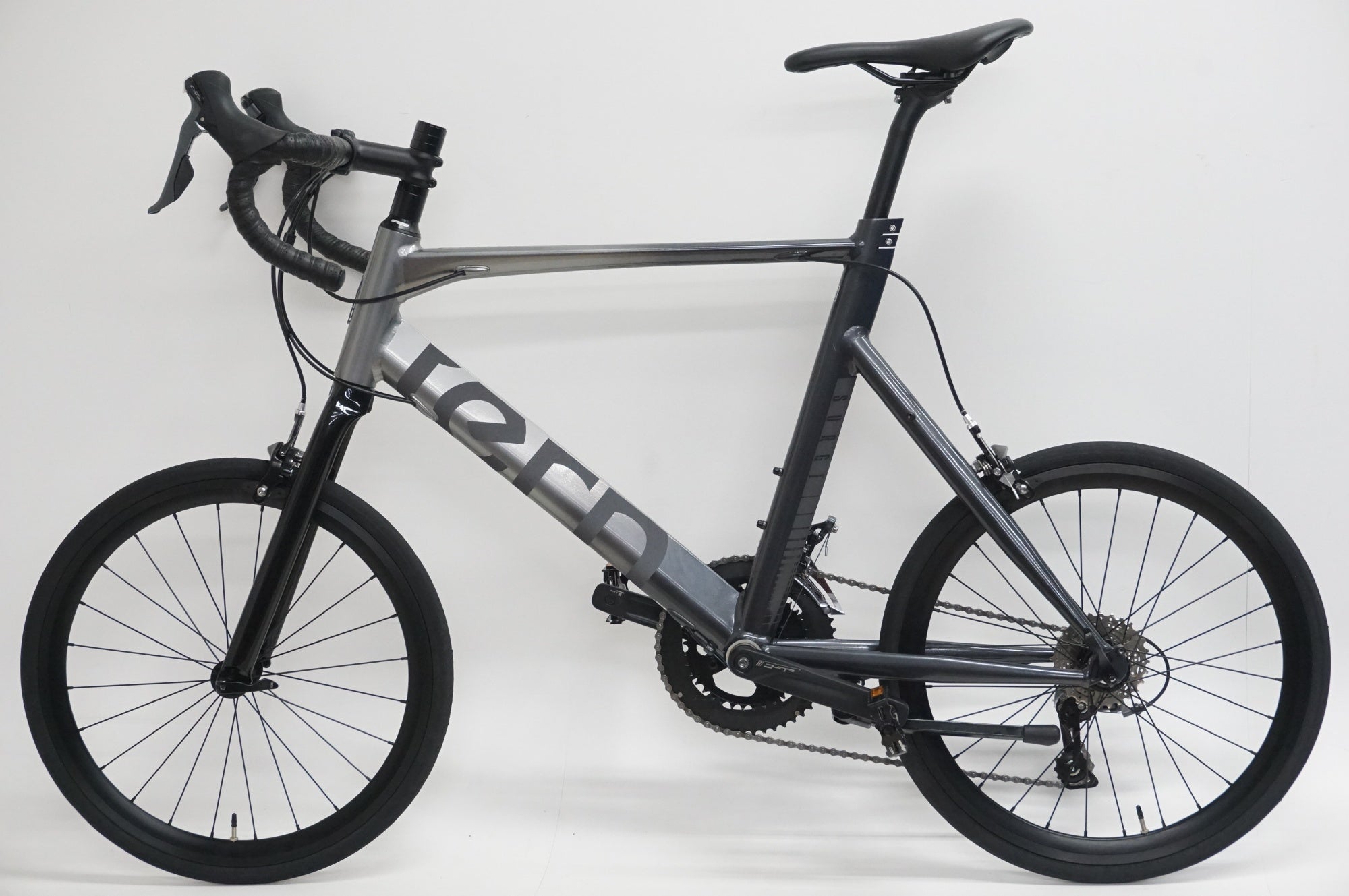 TERN 「ターン」 SURGE 2024年モデル ミニベロ / 福岡店