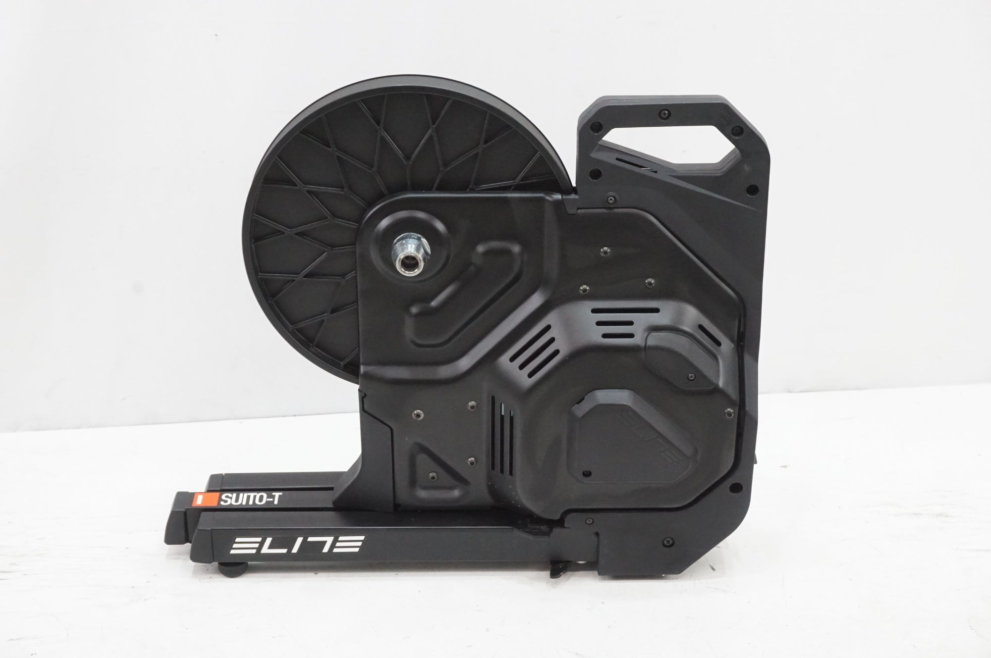 ELITE 「エリート」 SUITO-T スマートトレーナー / 大宮店