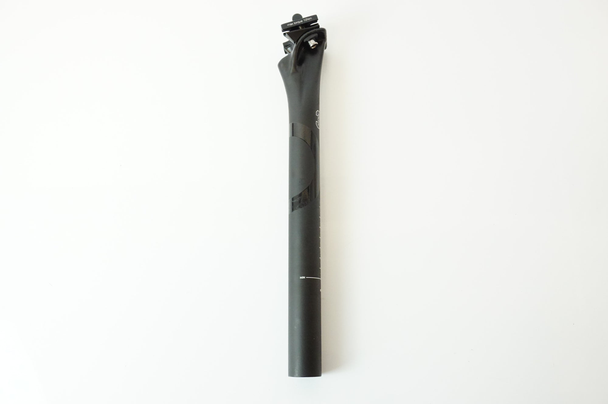 3T 「スリーティー」 STYLUS 0 LTD φ31.6 350mm シートポスト / 浜松店